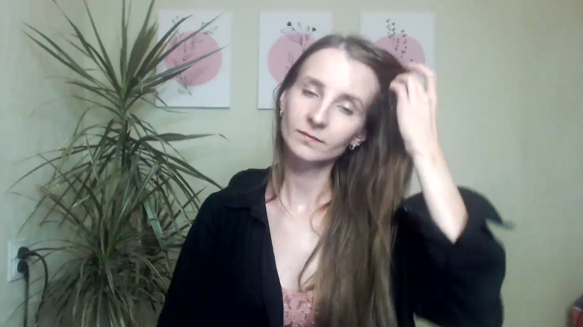 Gallery image thumbnail from ChristinaVi's myfreecams stream on, 10/26/2023, 15:31 image 9 of 20