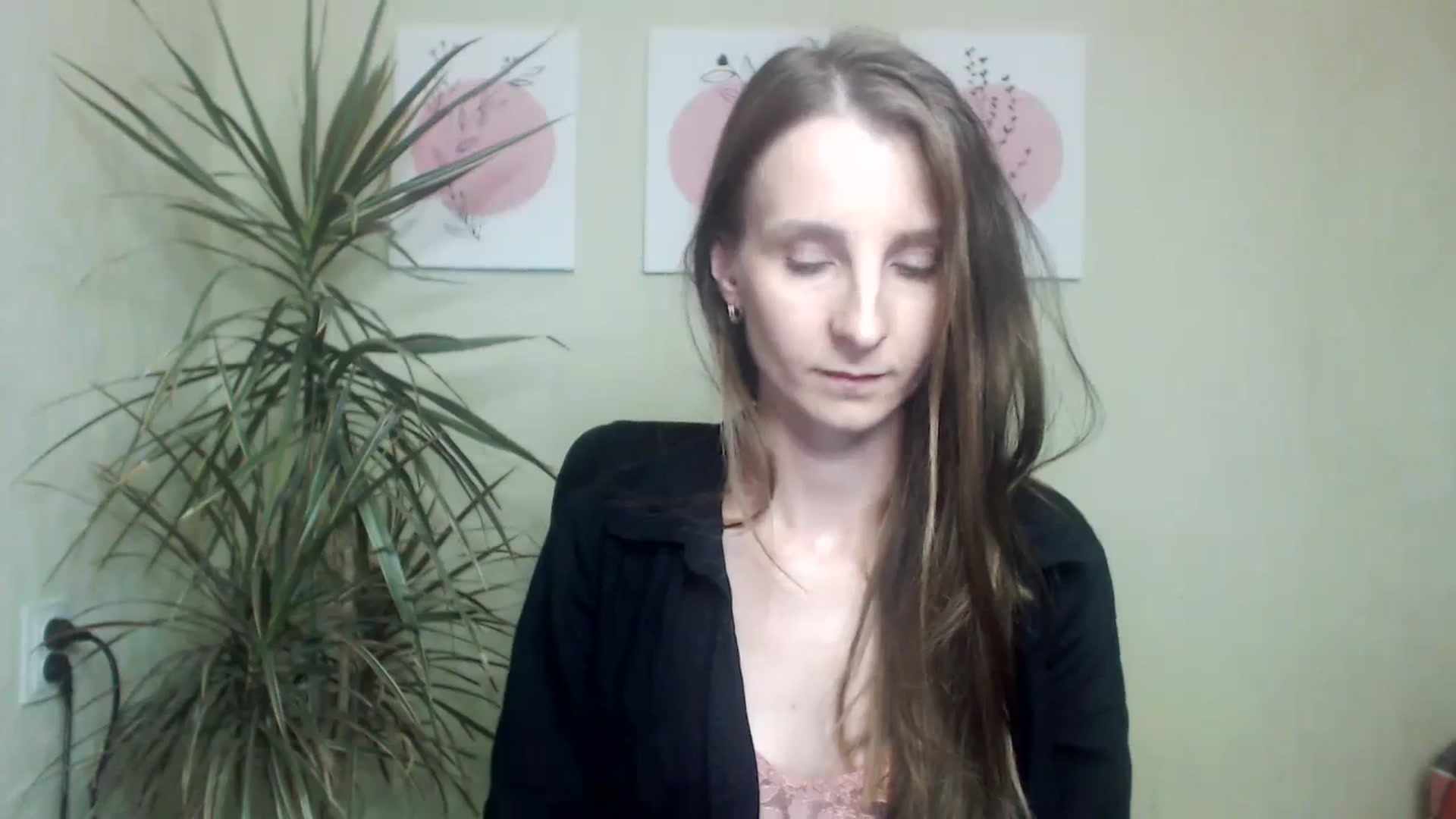 Gallery image thumbnail from ChristinaVi's myfreecams stream on, 10/26/2023, 15:31 image 7 of 20