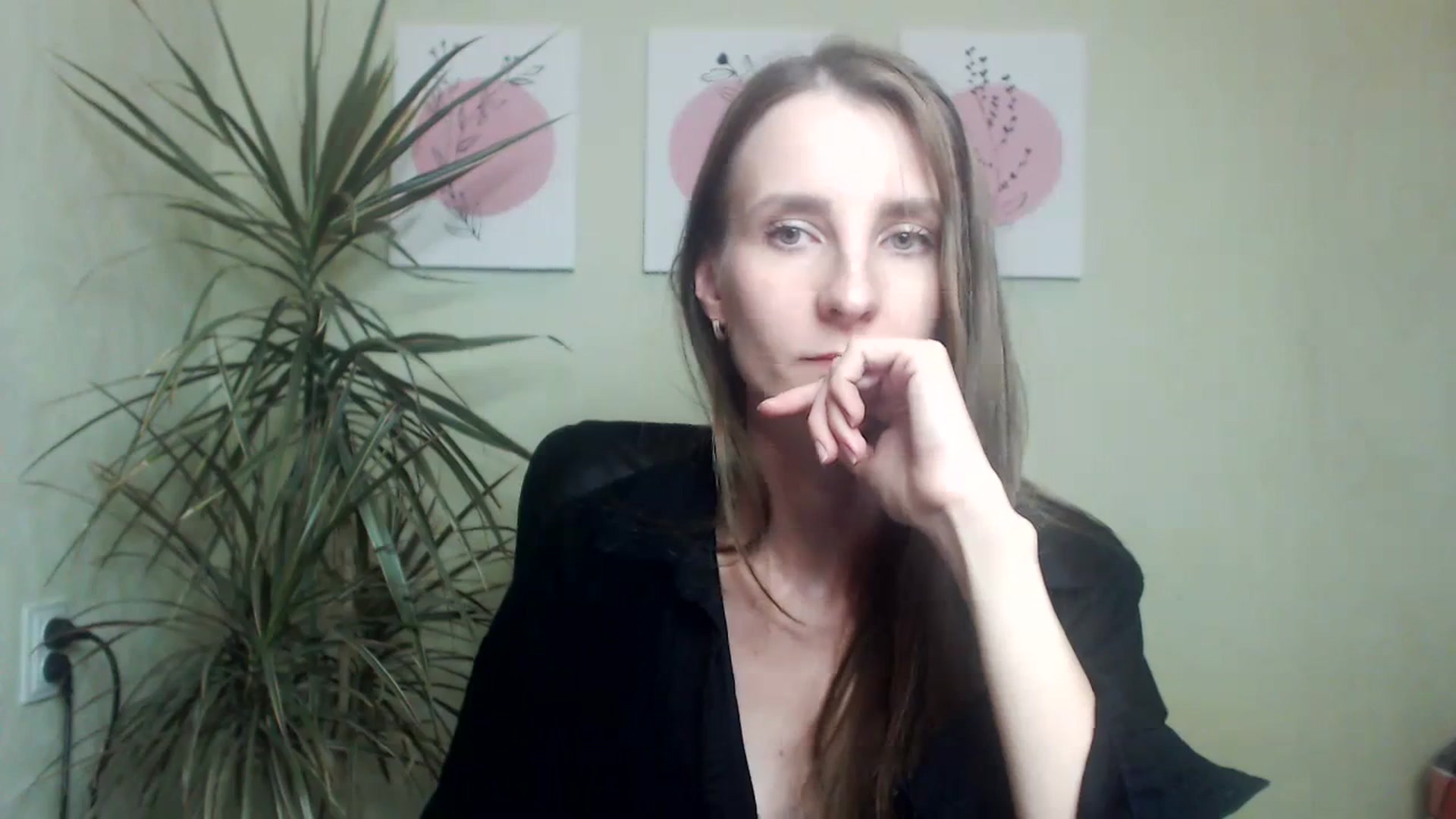 Gallery image thumbnail from ChristinaVi's myfreecams stream on, 10/26/2023, 15:31 image 4 of 20