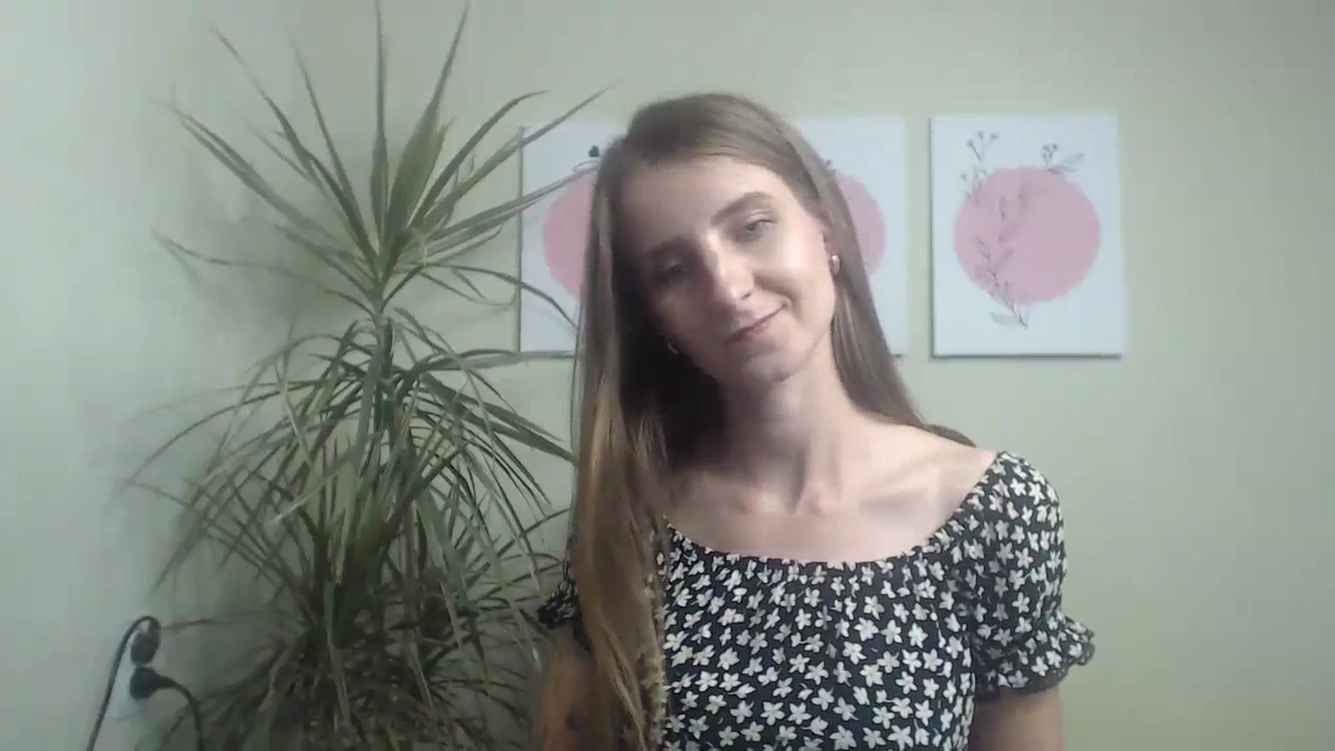 Gallery image thumbnail from ChristinaVi's myfreecams stream on, 10/31/2023, 12:14 image 15 of 20