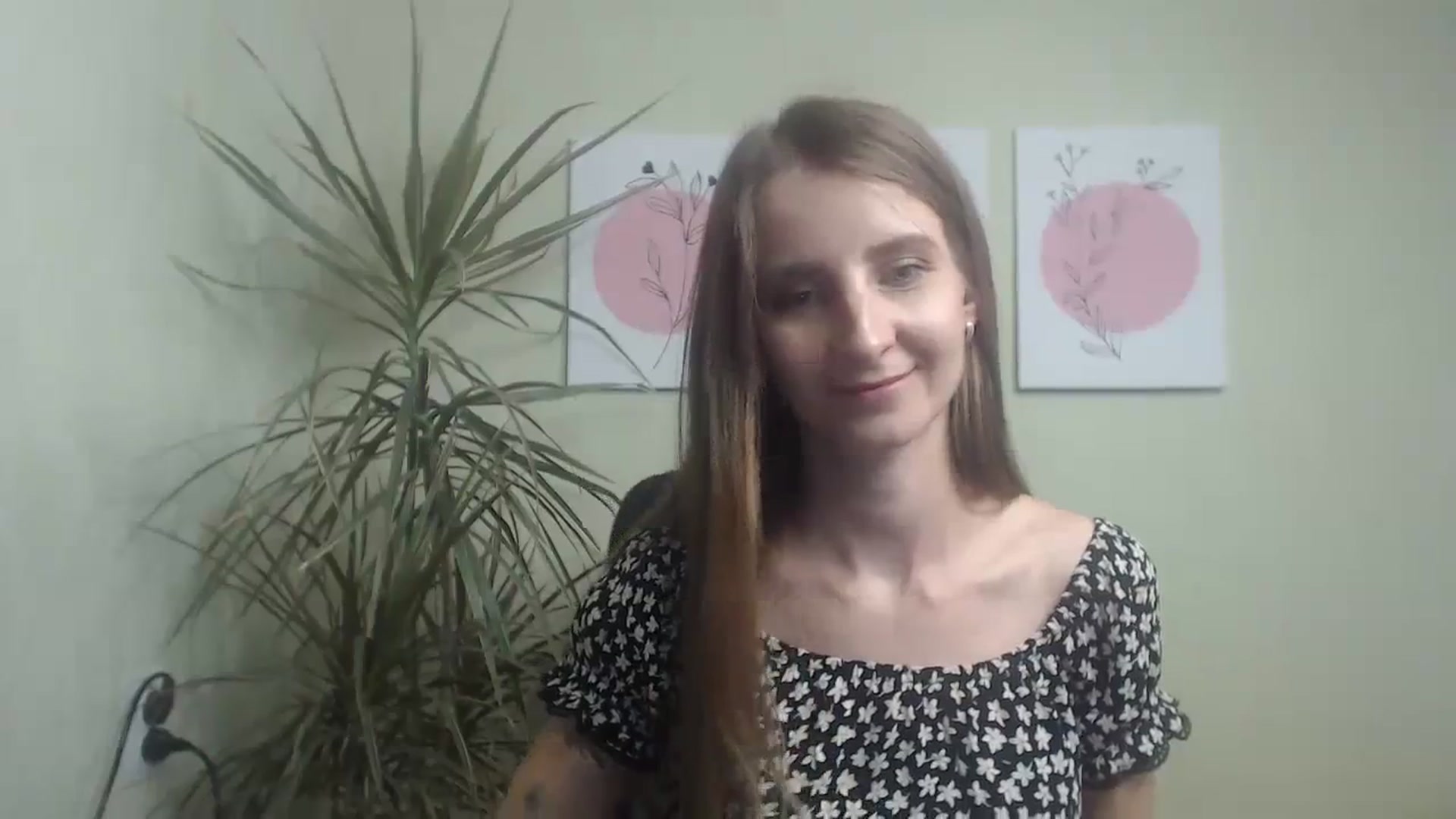 Gallery image thumbnail from ChristinaVi's myfreecams stream on, 10/31/2023, 12:14 image 16 of 20