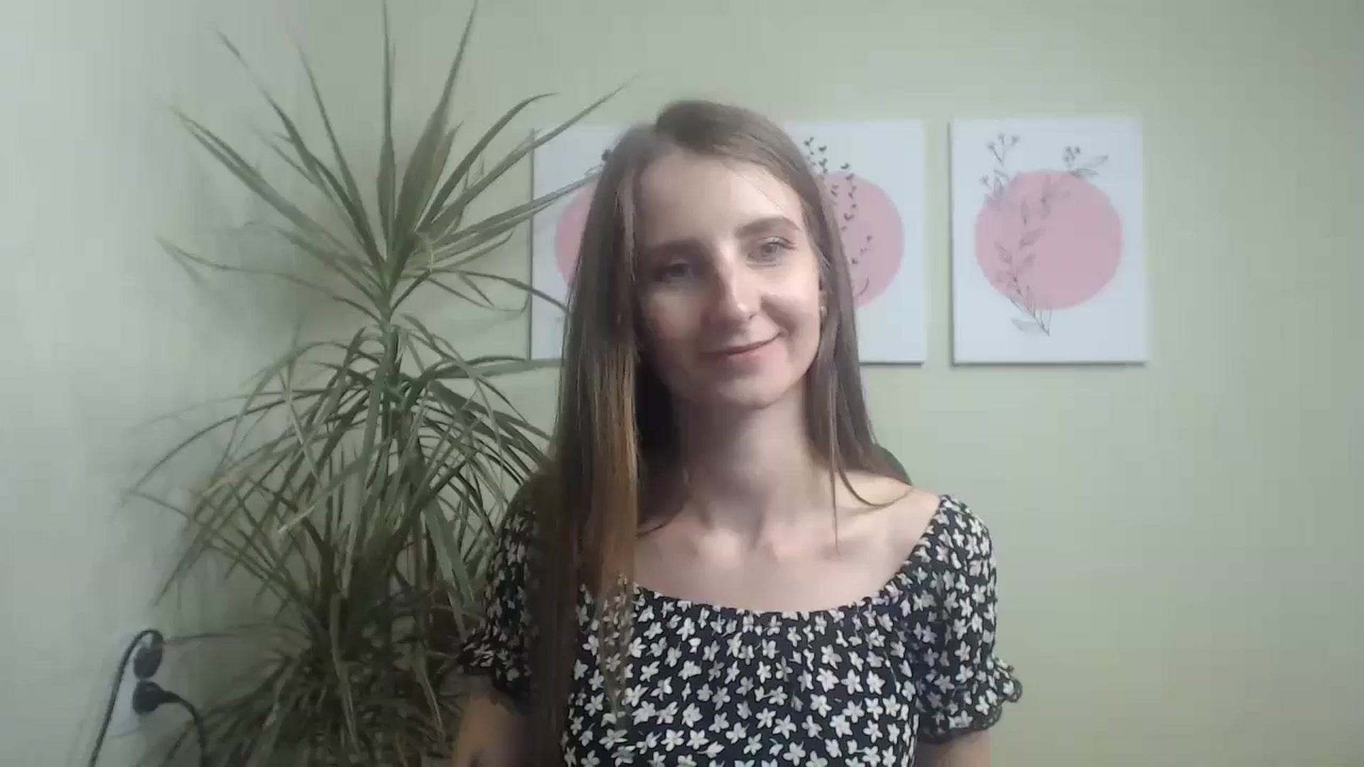 Gallery image thumbnail from ChristinaVi's myfreecams stream on, 10/31/2023, 12:14 image 7 of 20