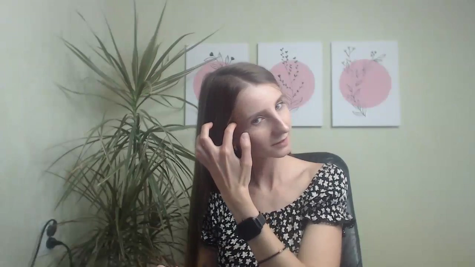 Gallery image thumbnail from ChristinaVi's myfreecams stream on, 10/31/2023, 12:14 image 12 of 20