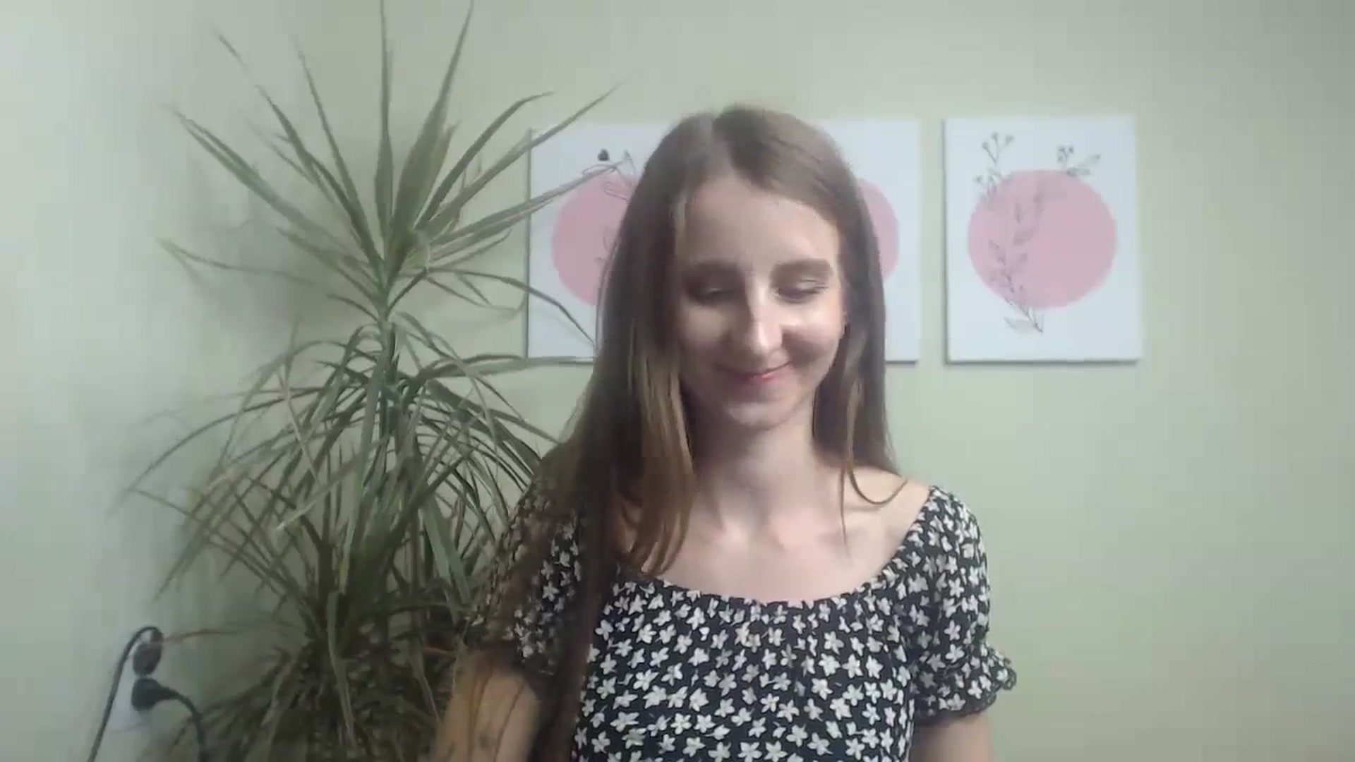 Gallery image thumbnail from ChristinaVi's myfreecams stream on, 10/31/2023, 12:14 image 4 of 20