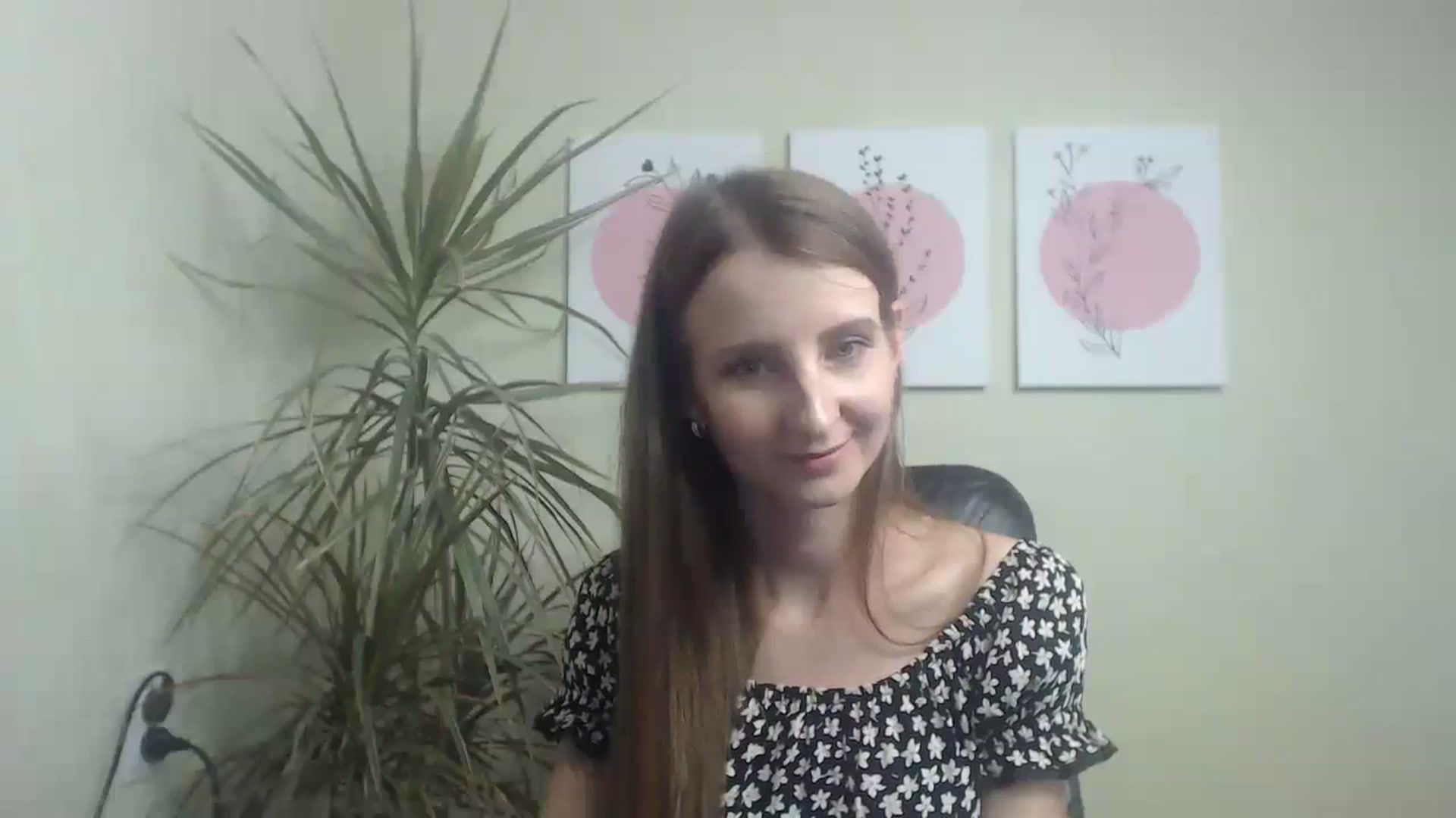 Gallery image thumbnail from ChristinaVi's myfreecams stream on, 10/31/2023, 12:39 image 15 of 20