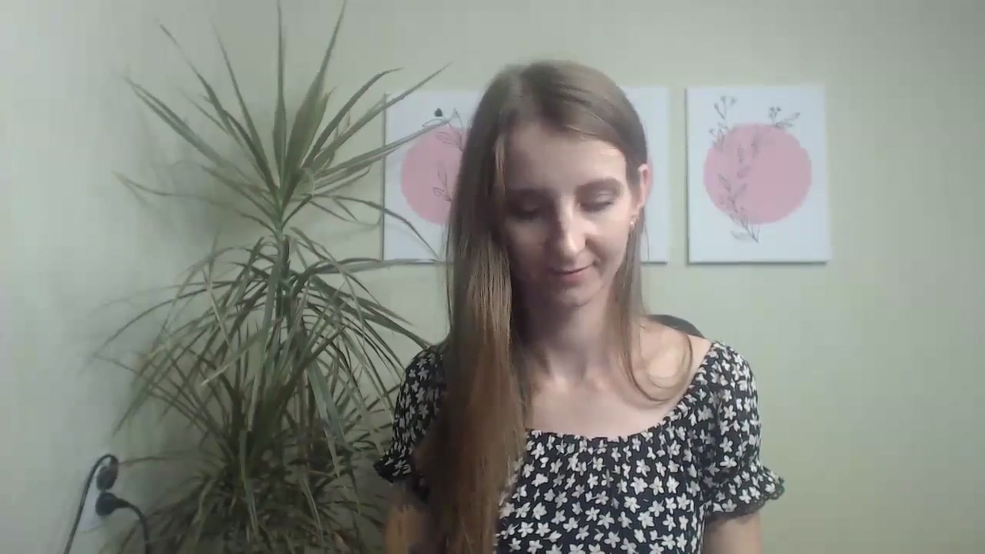 Gallery image thumbnail from ChristinaVi's myfreecams stream on, 10/31/2023, 12:39 image 12 of 20