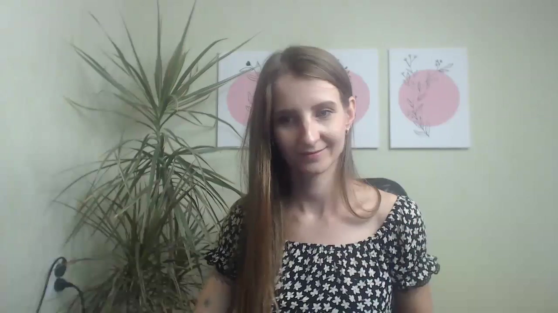 Gallery image thumbnail from ChristinaVi's myfreecams stream on, 10/31/2023, 12:39 image 8 of 20