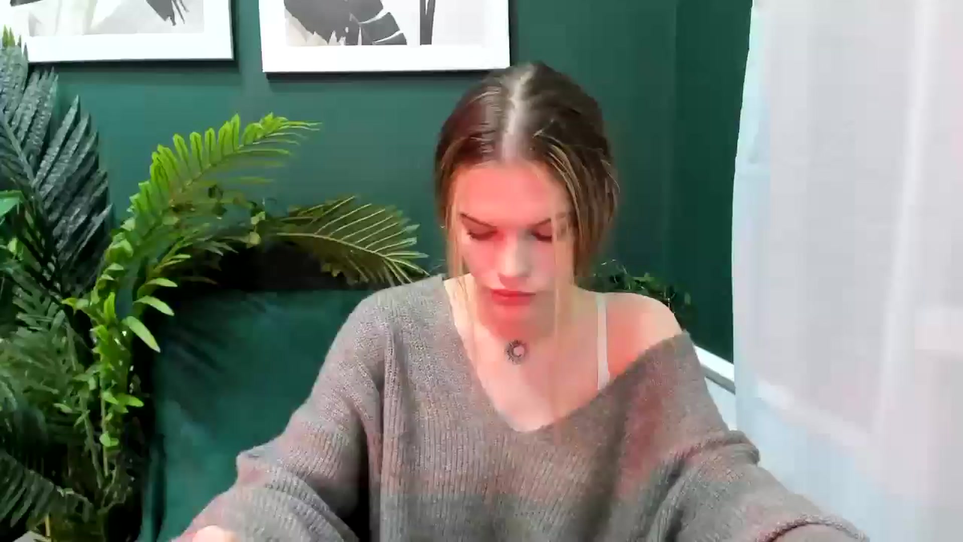 Gallery image thumbnail from ChristinaWave's myfreecams stream on, 12/12/2025, 10:43 image 18 of 20