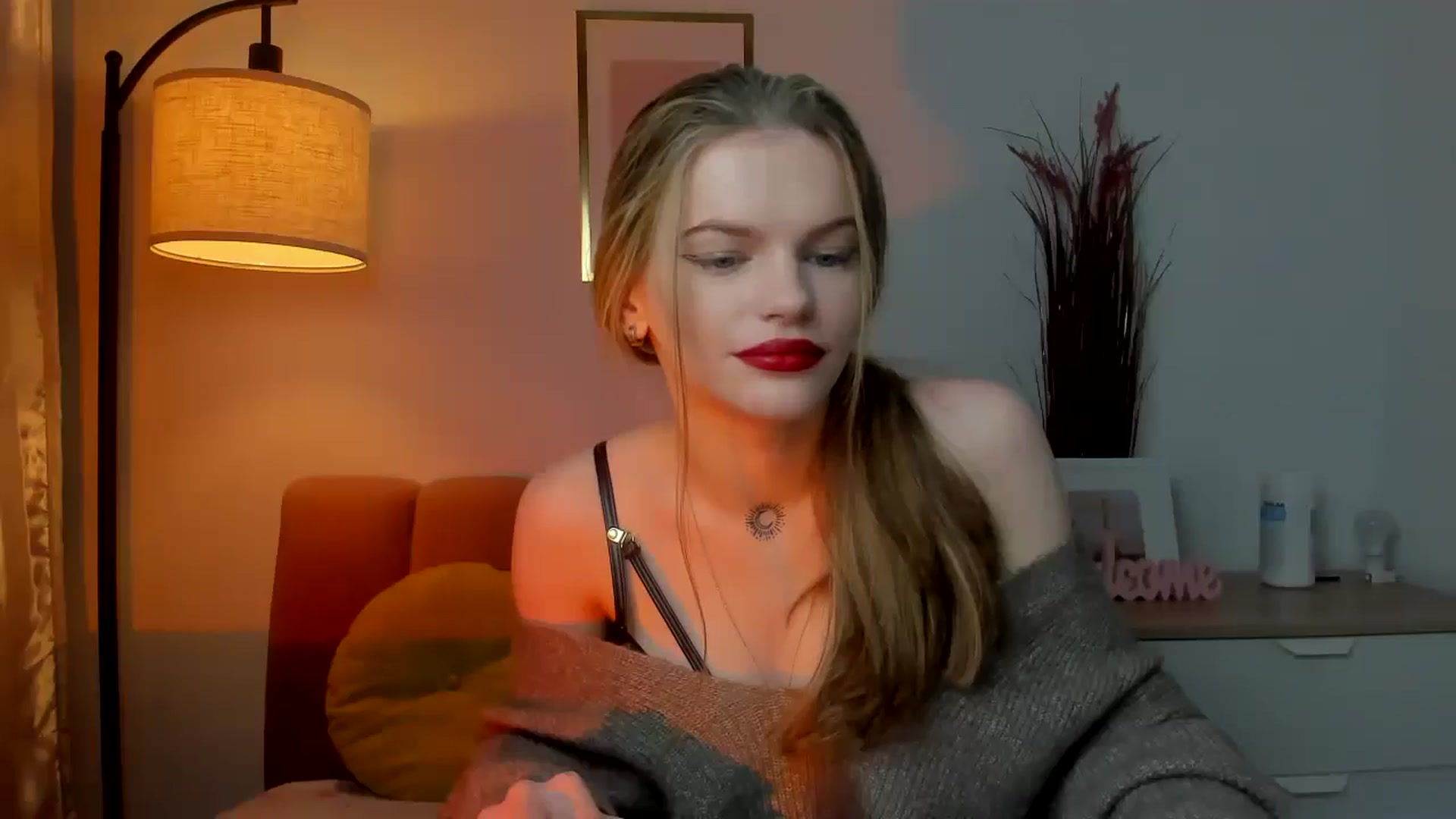 Gallery image thumbnail from ChristinaWave's myfreecams stream on, 12/13/2025, 11:27 image 11 of 20