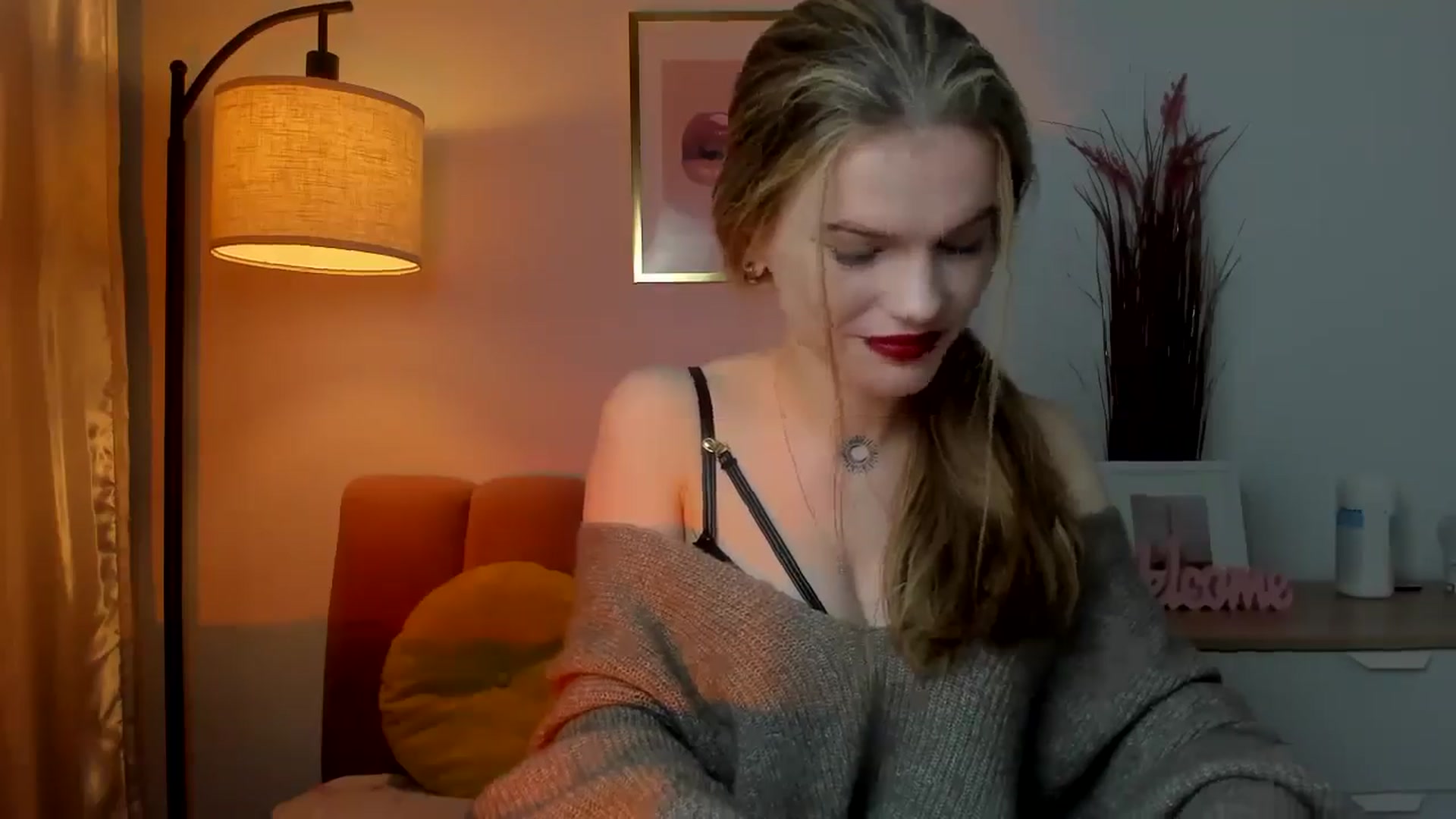 Gallery image thumbnail from ChristinaWave's myfreecams stream on, 12/13/2025, 11:27 image 6 of 20