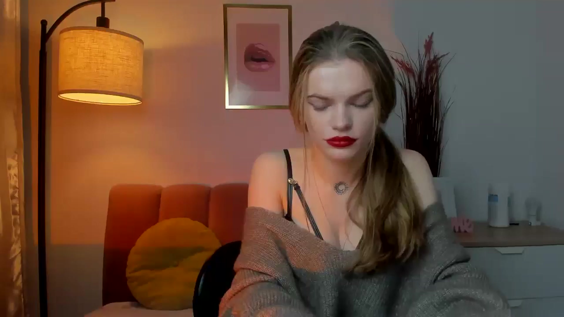 Gallery image thumbnail from ChristinaWave's myfreecams stream on, 12/13/2025, 11:27 image 18 of 20