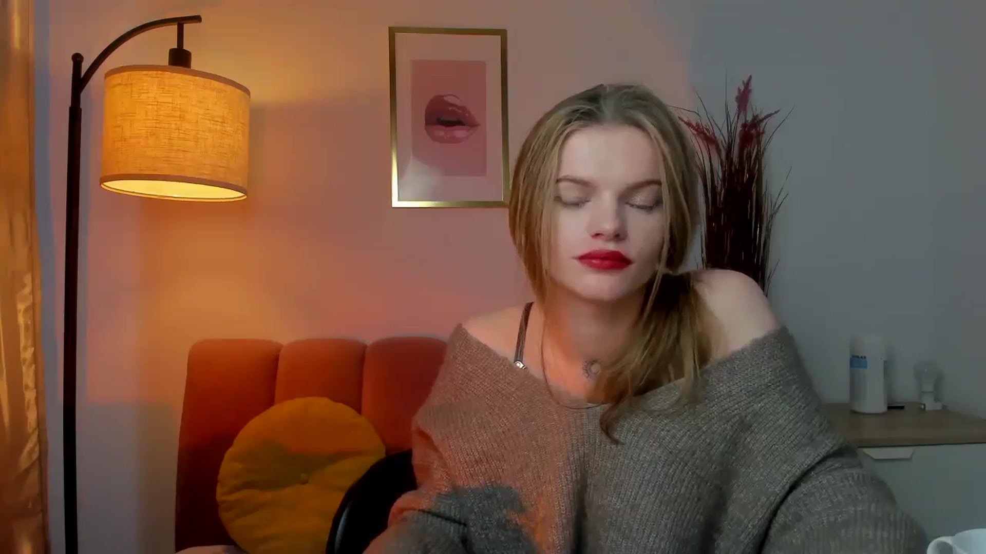 Gallery image thumbnail from ChristinaWave's myfreecams stream on, 12/13/2025, 15:32 image 7 of 20