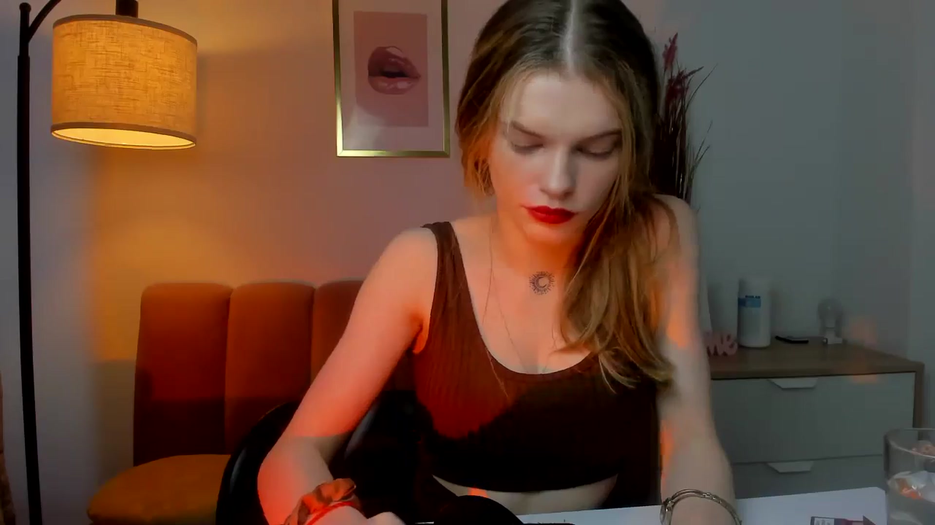 Gallery image thumbnail from ChristinaWave's myfreecams stream on, 12/14/2025, 12:14 image 14 of 20