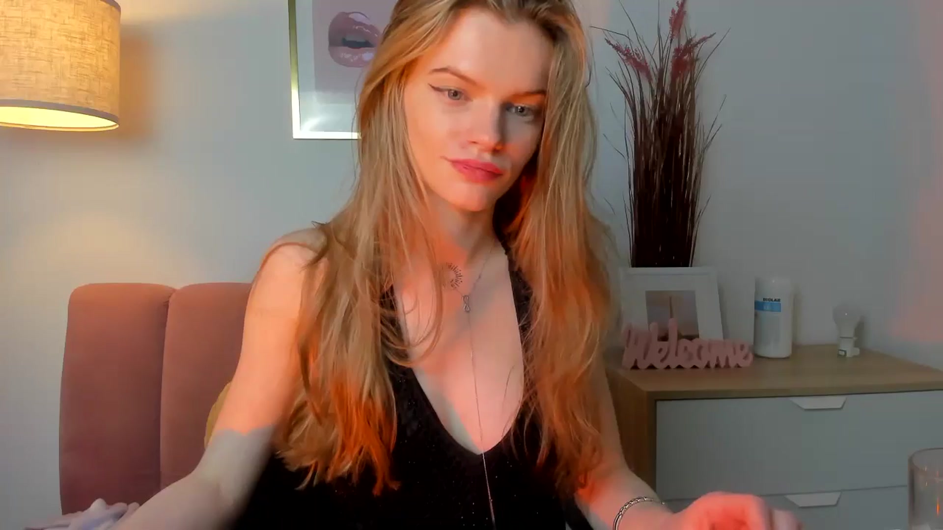 Gallery image thumbnail from ChristinaWave's myfreecams stream on, 12/16/2025, 16:33 image 9 of 20