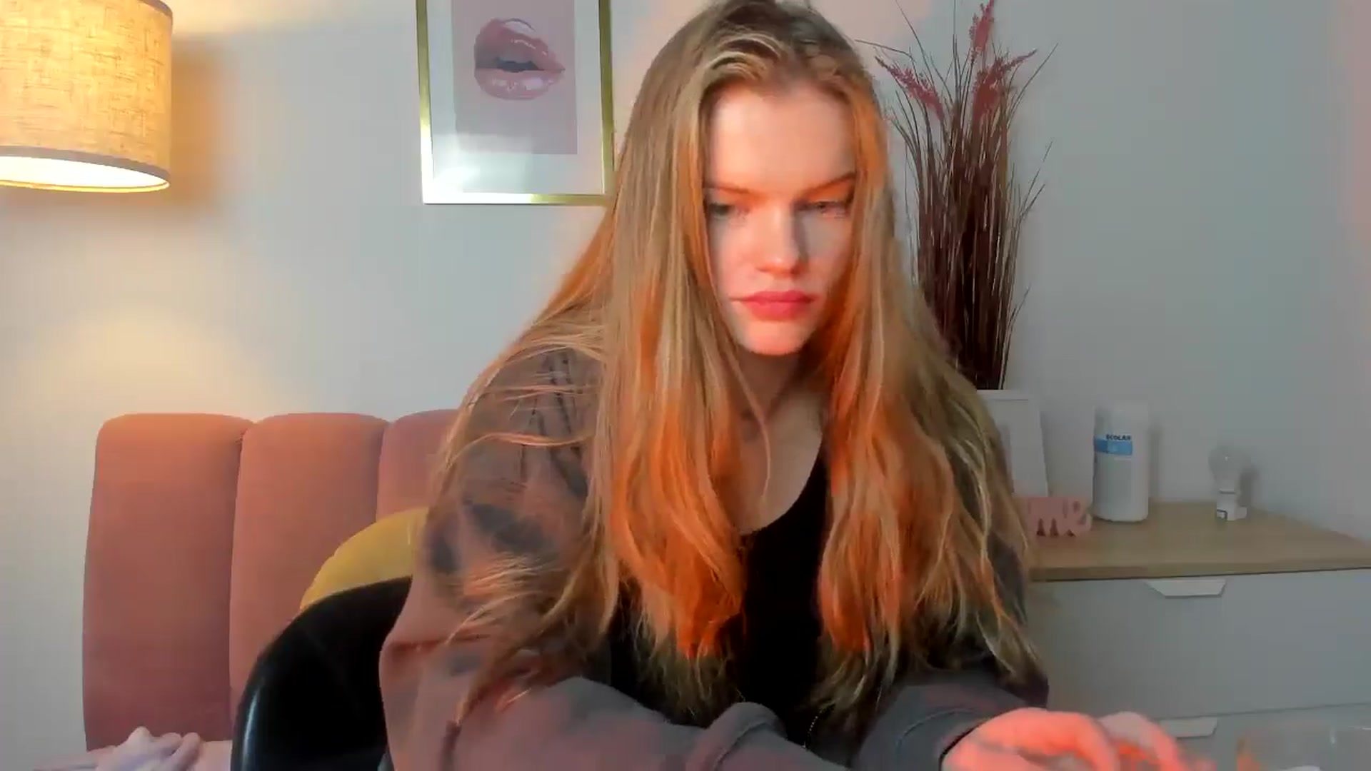 Gallery image thumbnail from ChristinaWave's myfreecams stream on, 12/16/2025, 17:35 image 19 of 20
