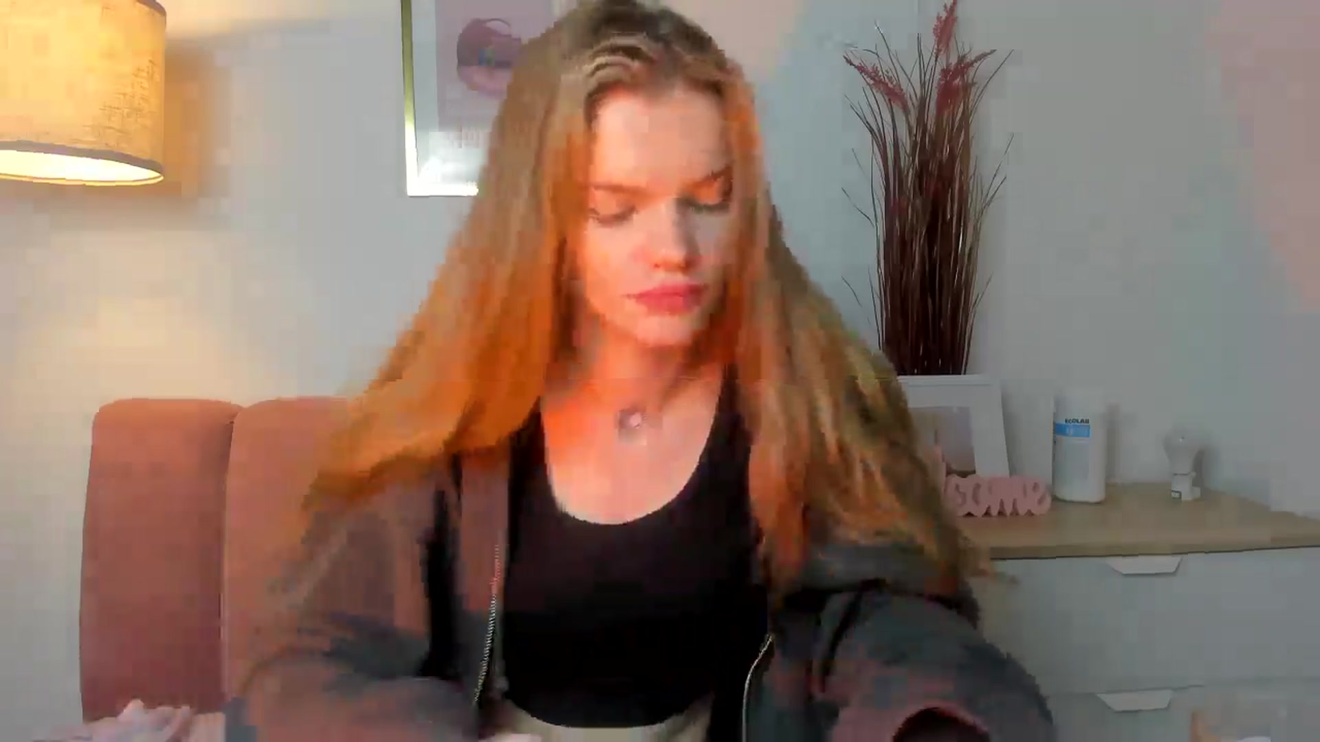 Gallery image thumbnail from ChristinaWave's myfreecams stream on, 12/16/2025, 17:35 image 14 of 20