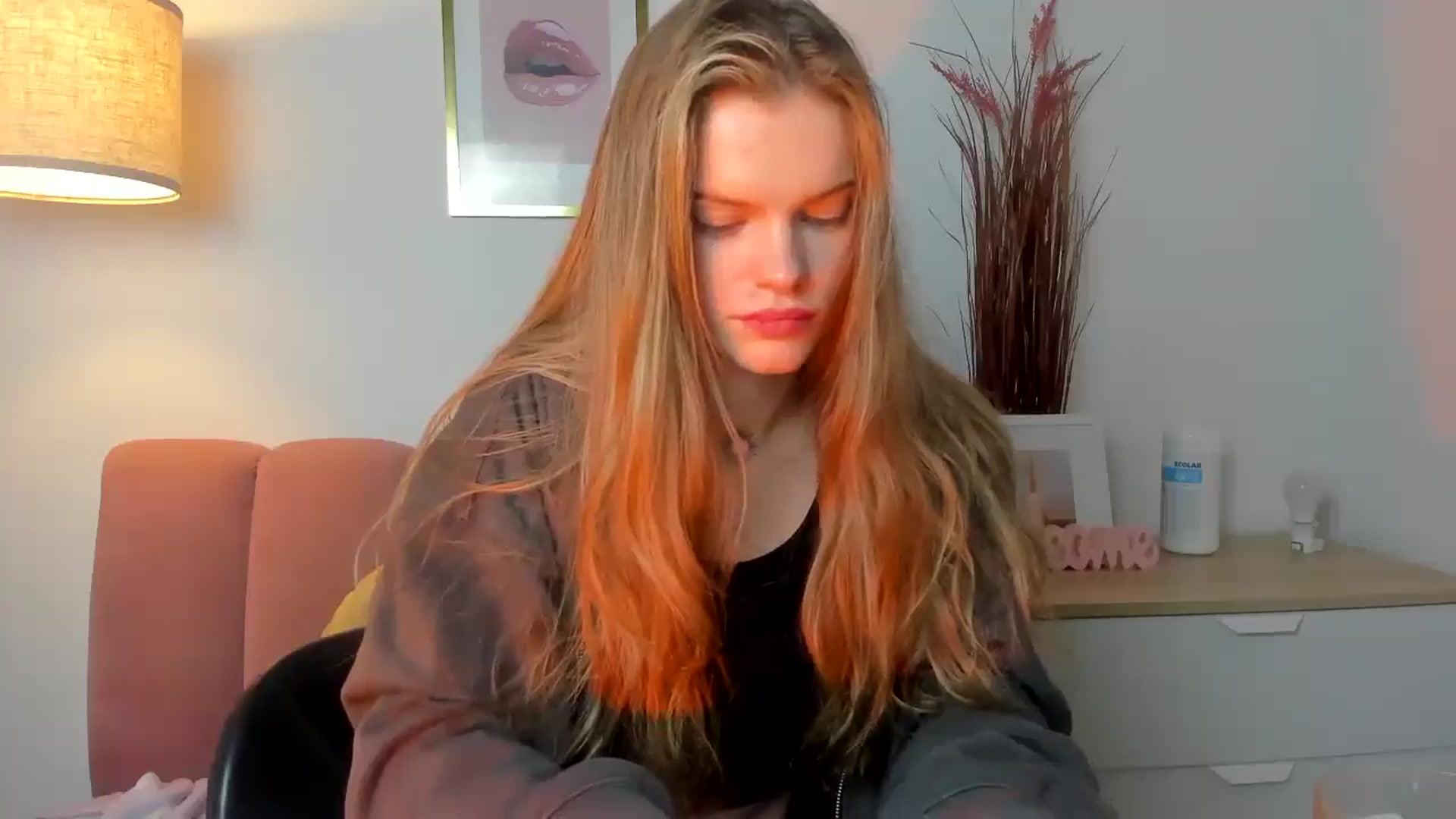 Gallery image thumbnail from ChristinaWave's myfreecams stream on, 12/16/2025, 17:35 image 20 of 20