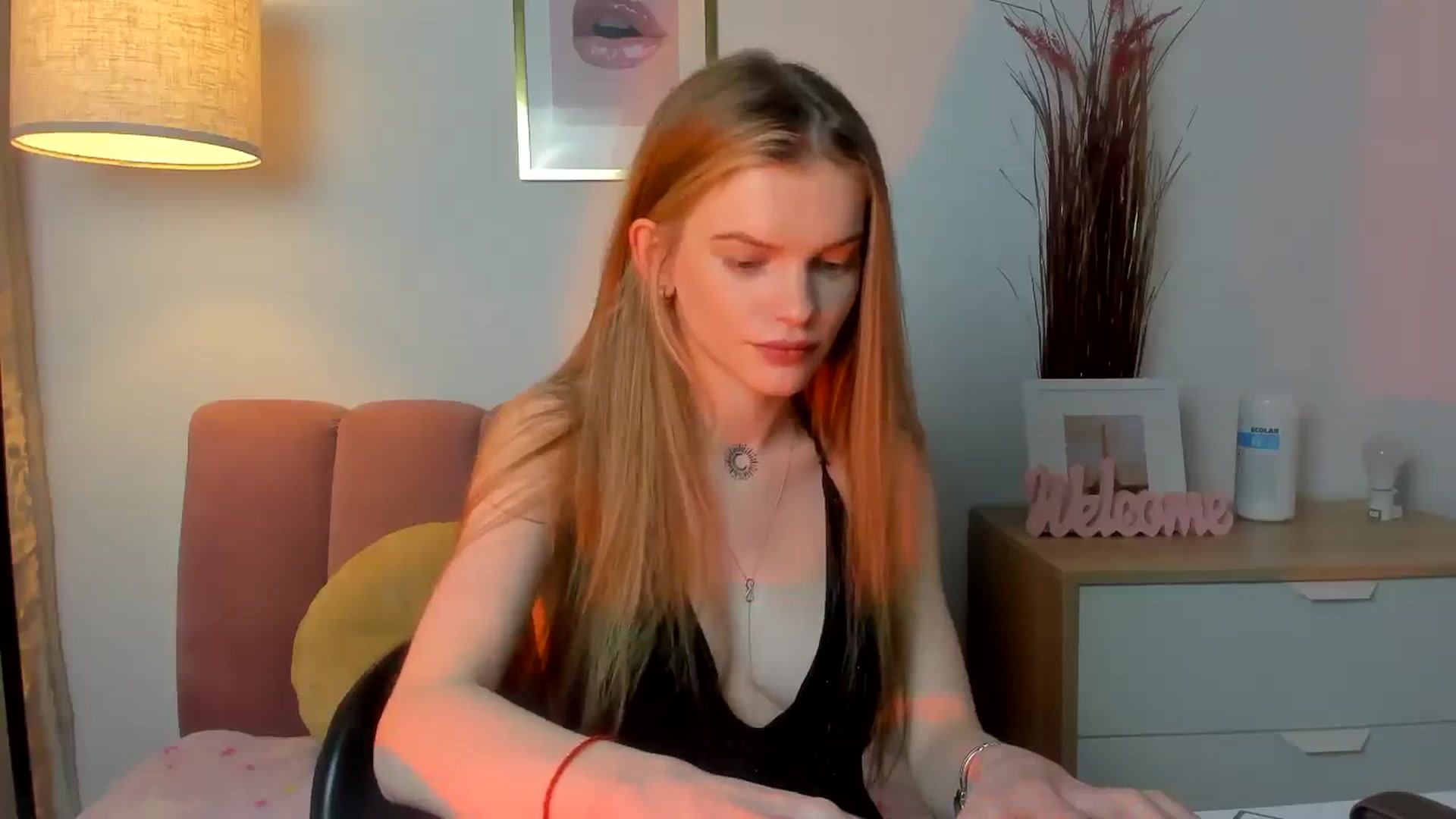 Gallery image thumbnail from ChristinaWave's myfreecams stream on, 12/17/2025, 14:26 image 8 of 20