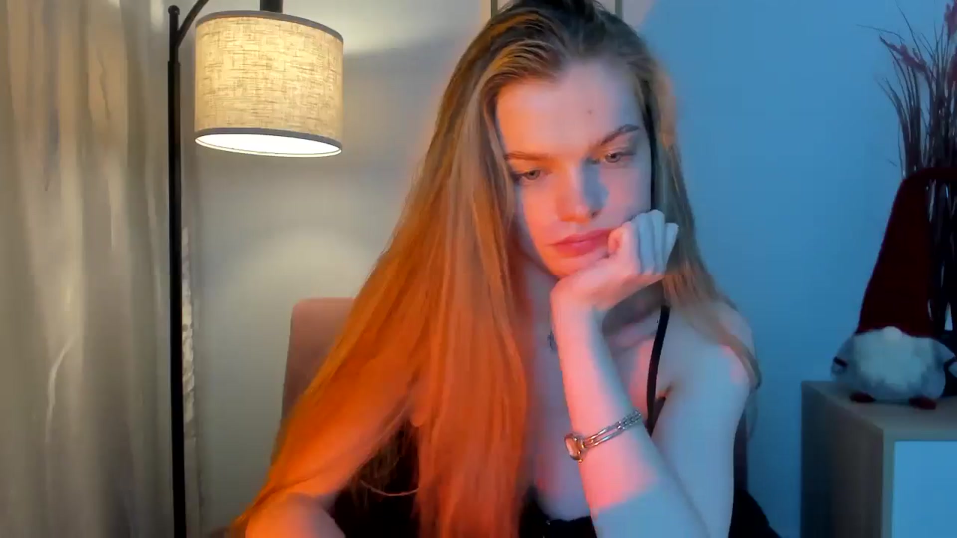 Gallery image thumbnail from ChristinaWave's myfreecams stream on, 12/22/2025, 12:40 image 20 of 20