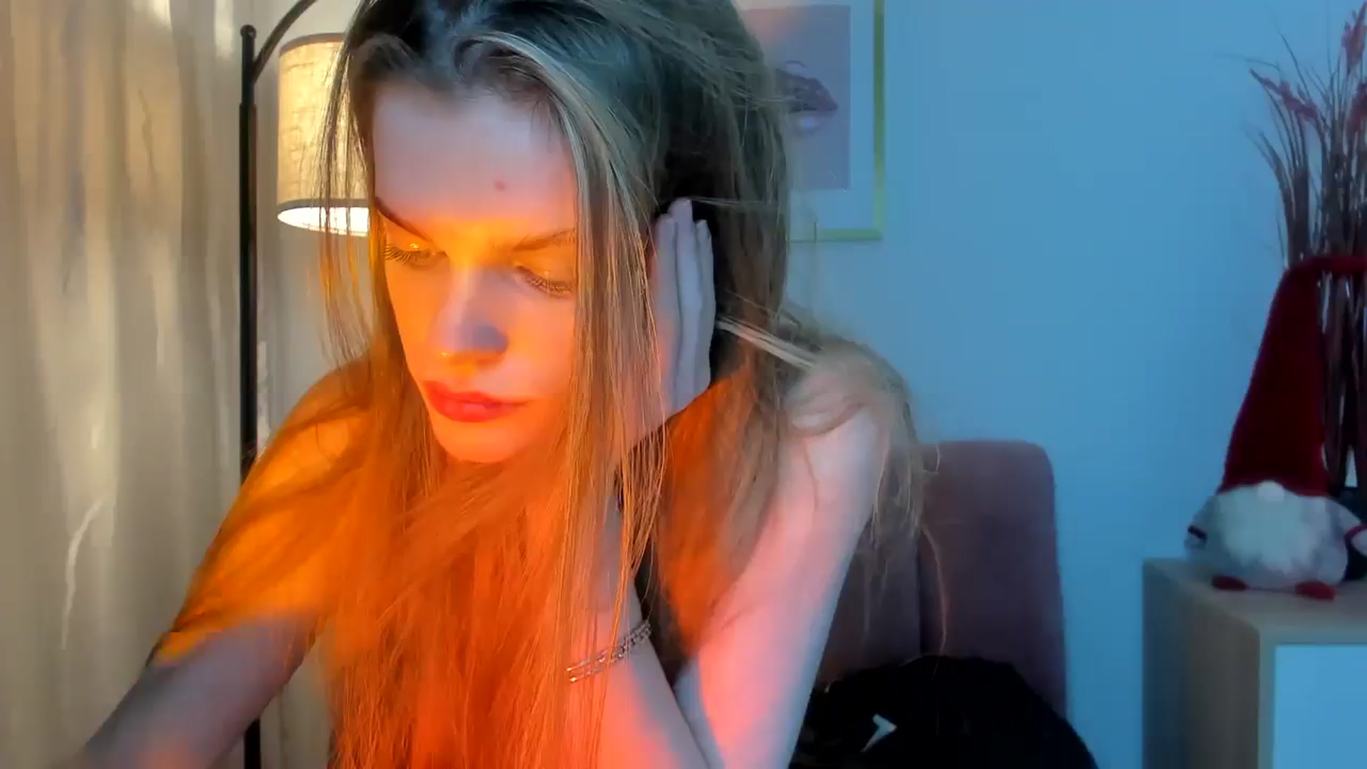 Gallery image thumbnail from ChristinaWave's myfreecams stream on, 12/22/2025, 12:40 image 9 of 20