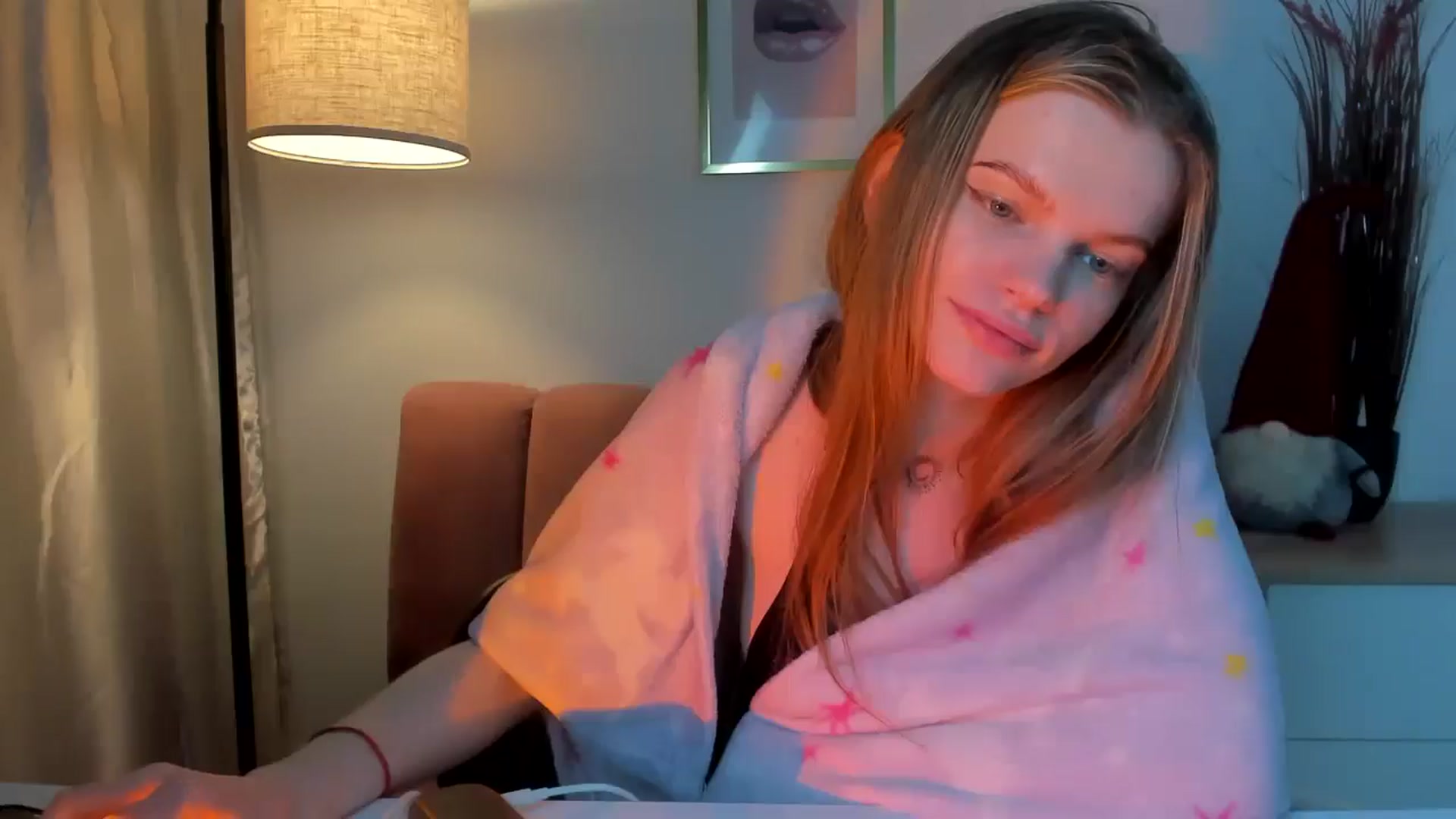 Gallery image thumbnail from ChristinaWave's myfreecams stream on, 12/23/2025, 12:36 image 14 of 20