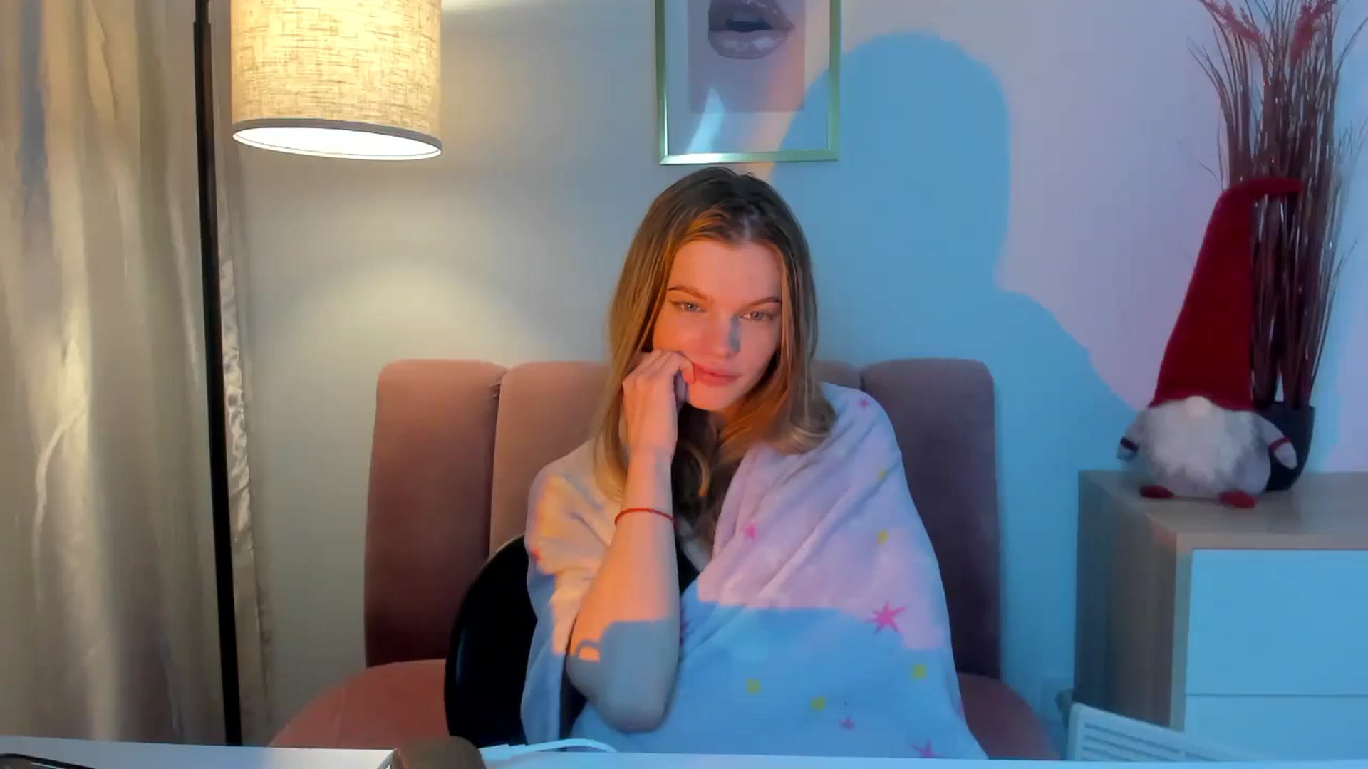 Gallery image thumbnail from ChristinaWave's myfreecams stream on, 12/23/2025, 12:36 image 8 of 20