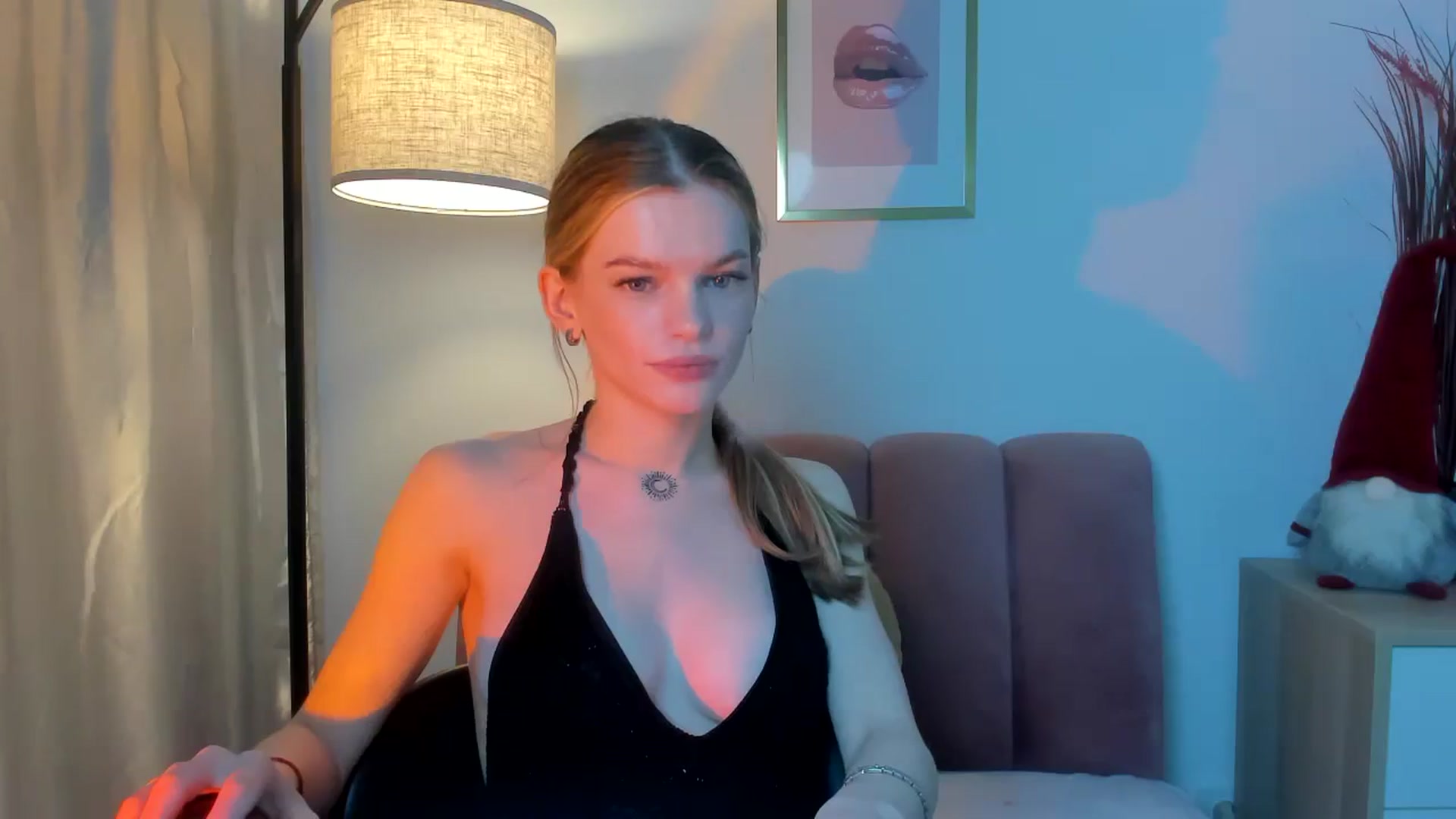 Gallery image thumbnail from ChristinaWave's myfreecams stream on, 12/25/2025, 11:39 image 11 of 20