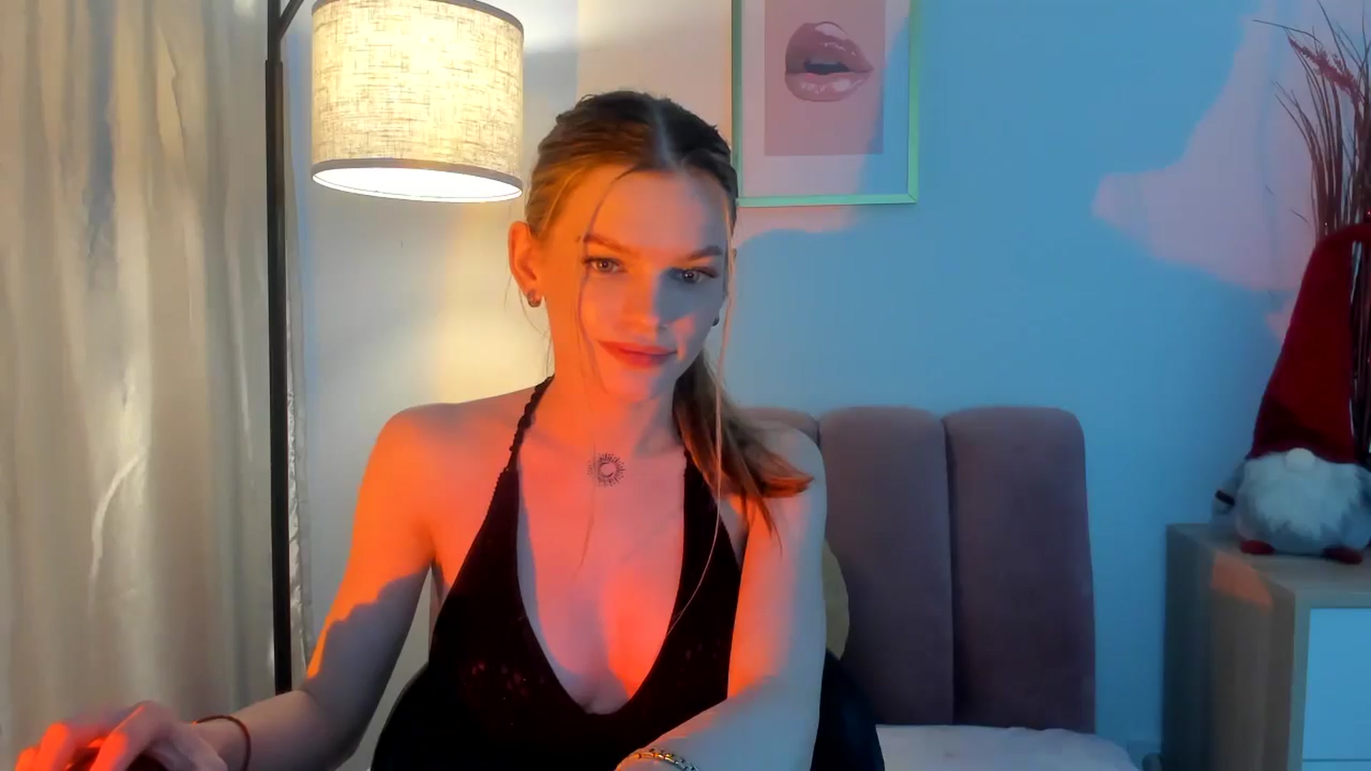 Gallery image thumbnail from ChristinaWave's myfreecams stream on, 12/25/2025, 12:18 image 7 of 20
