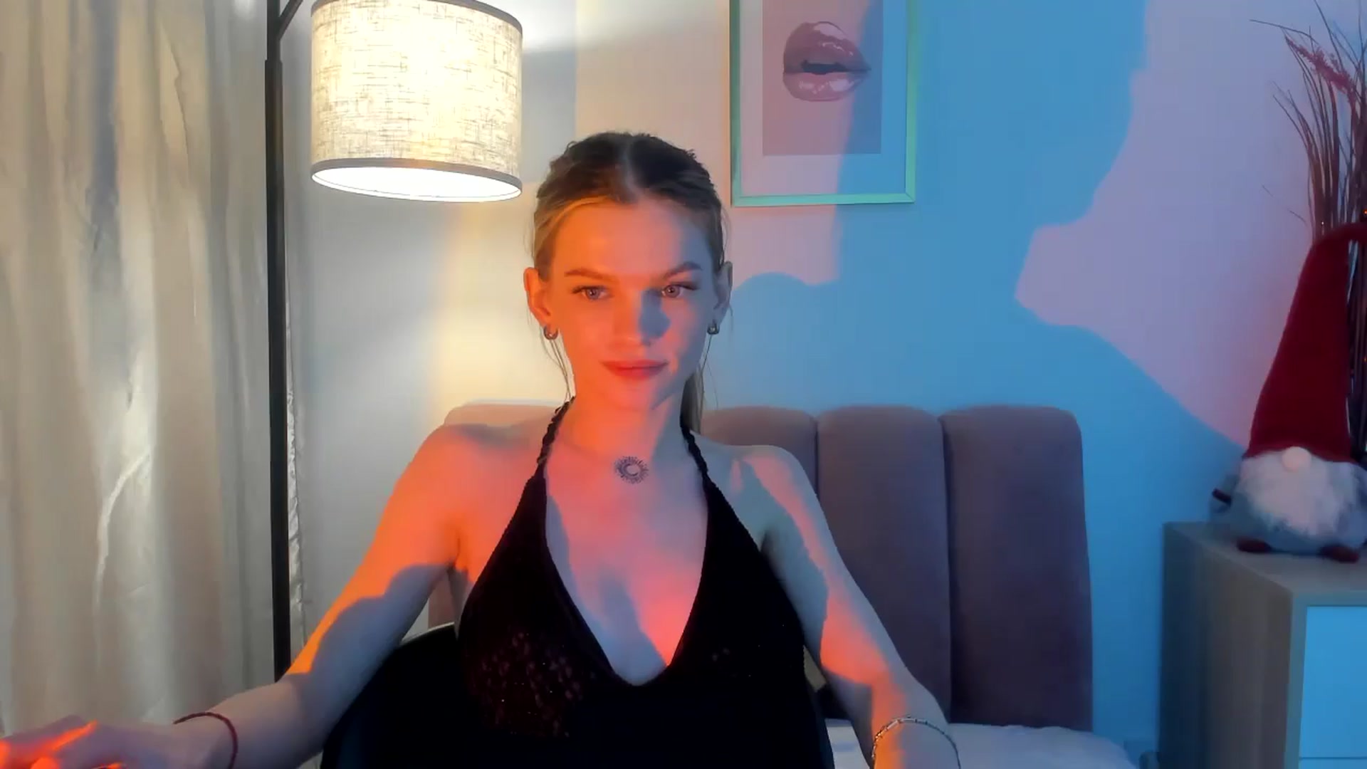 Gallery image thumbnail from ChristinaWave's myfreecams stream on, 12/25/2025, 13:11 image 3 of 20