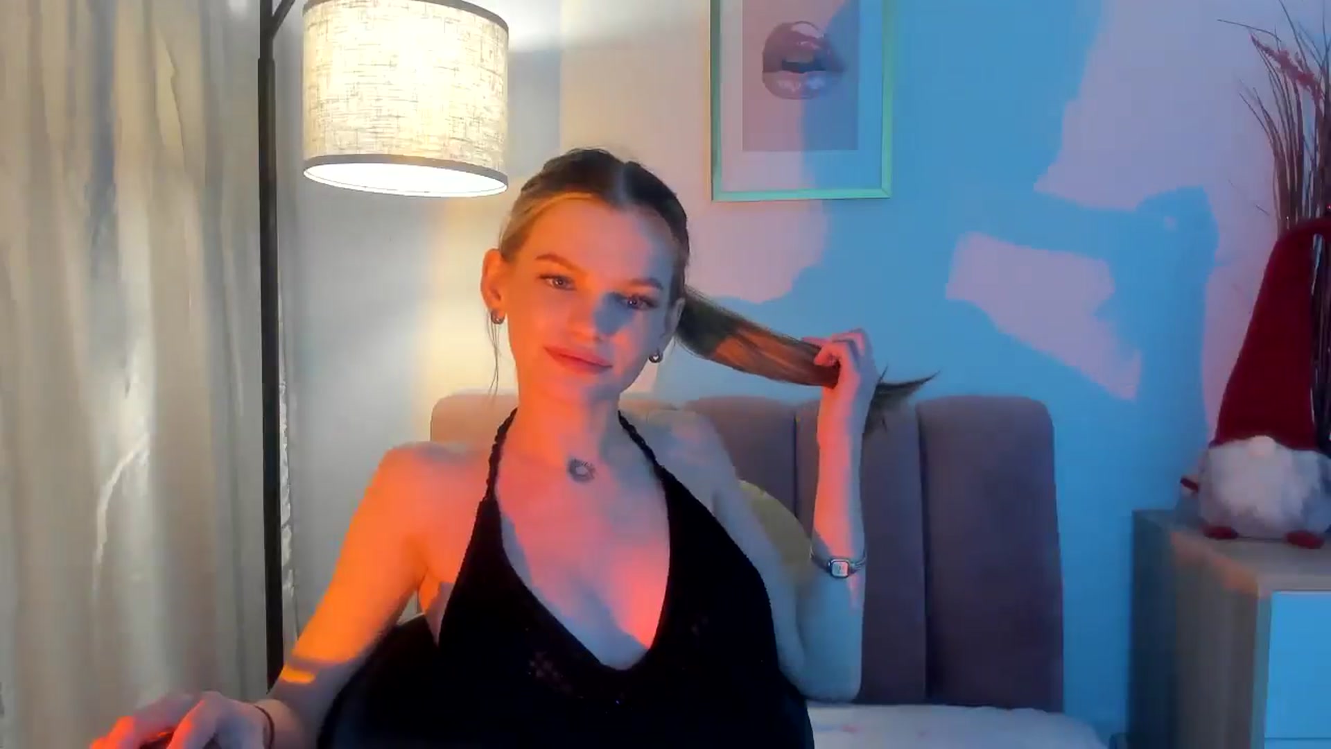 Gallery image thumbnail from ChristinaWave's myfreecams stream on, 12/25/2025, 13:11 image 18 of 20