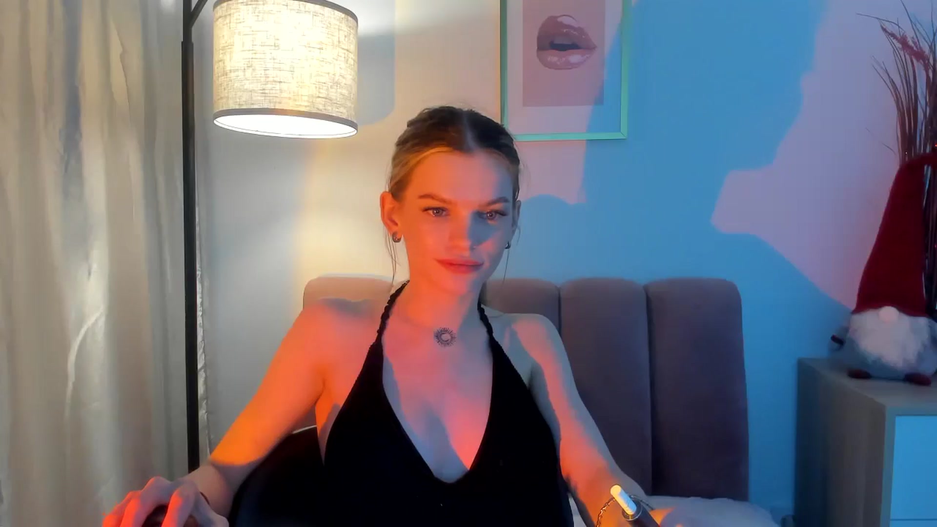 Gallery image thumbnail from ChristinaWave's myfreecams stream on, 12/25/2025, 13:11 image 17 of 20