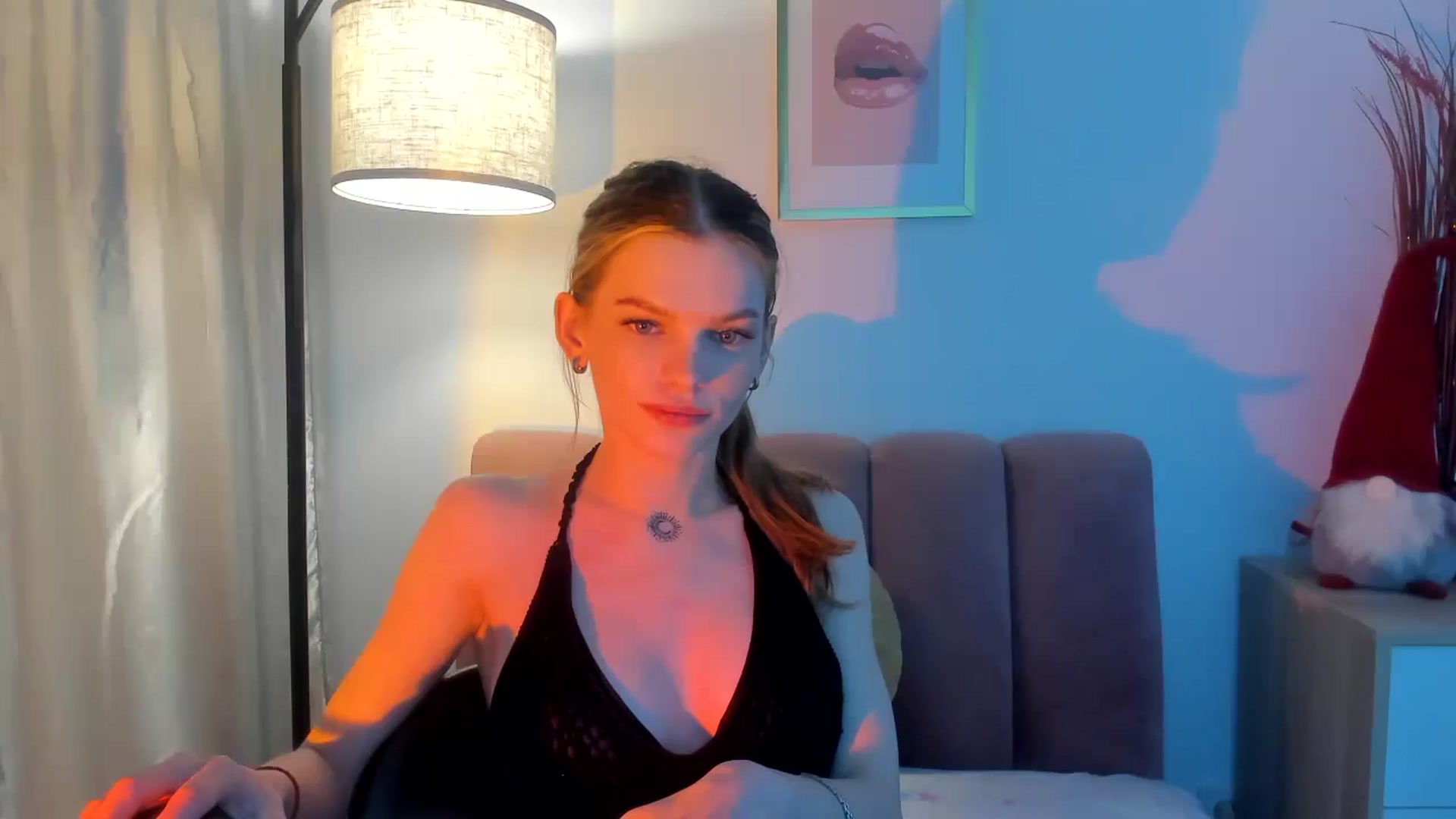 Gallery image thumbnail from ChristinaWave's myfreecams stream on, 12/25/2025, 13:11 image 19 of 20