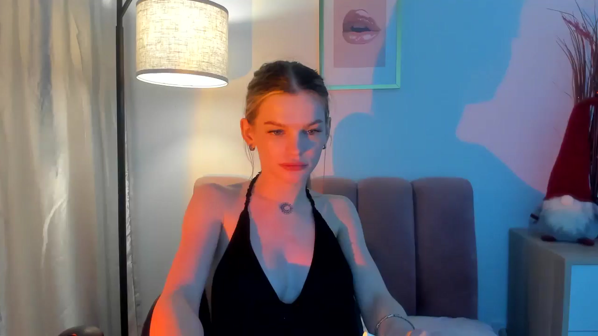Gallery image thumbnail from ChristinaWave's myfreecams stream on, 12/25/2025, 13:11 image 13 of 20