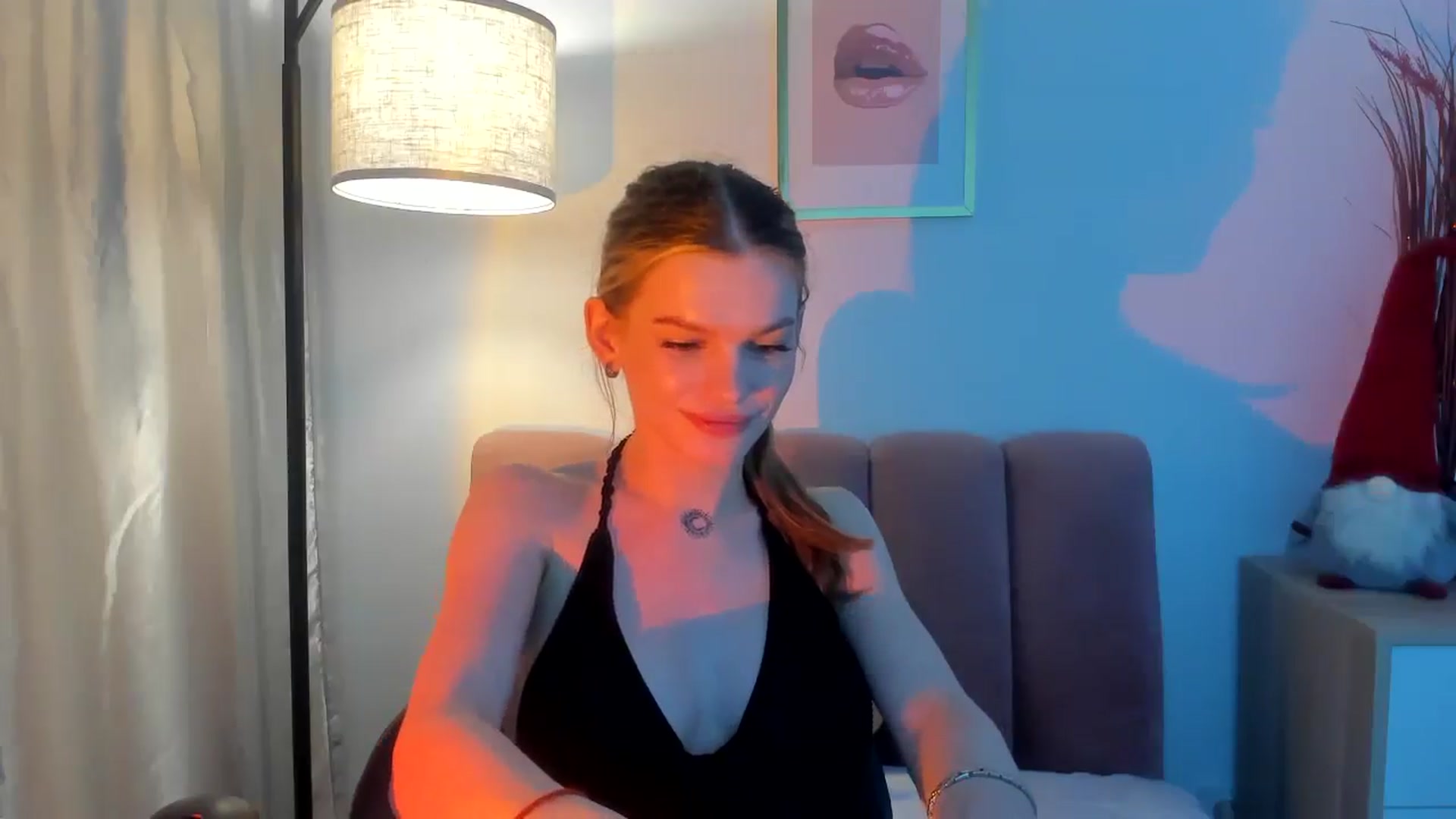 Gallery image thumbnail from ChristinaWave's myfreecams stream on, 12/25/2025, 13:11 image 20 of 20