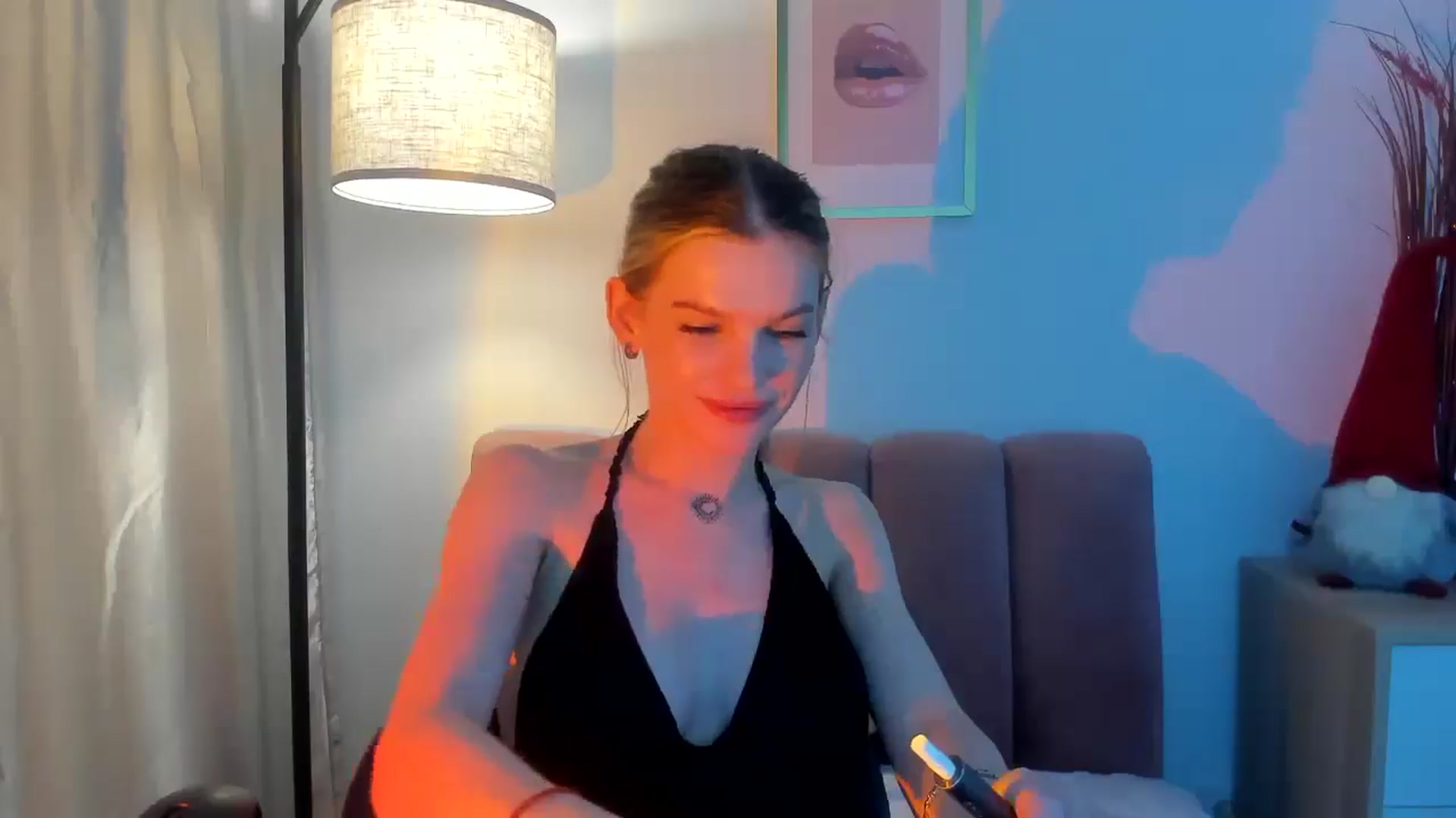 Gallery image thumbnail from ChristinaWave's myfreecams stream on, 12/25/2025, 13:11 image 12 of 20