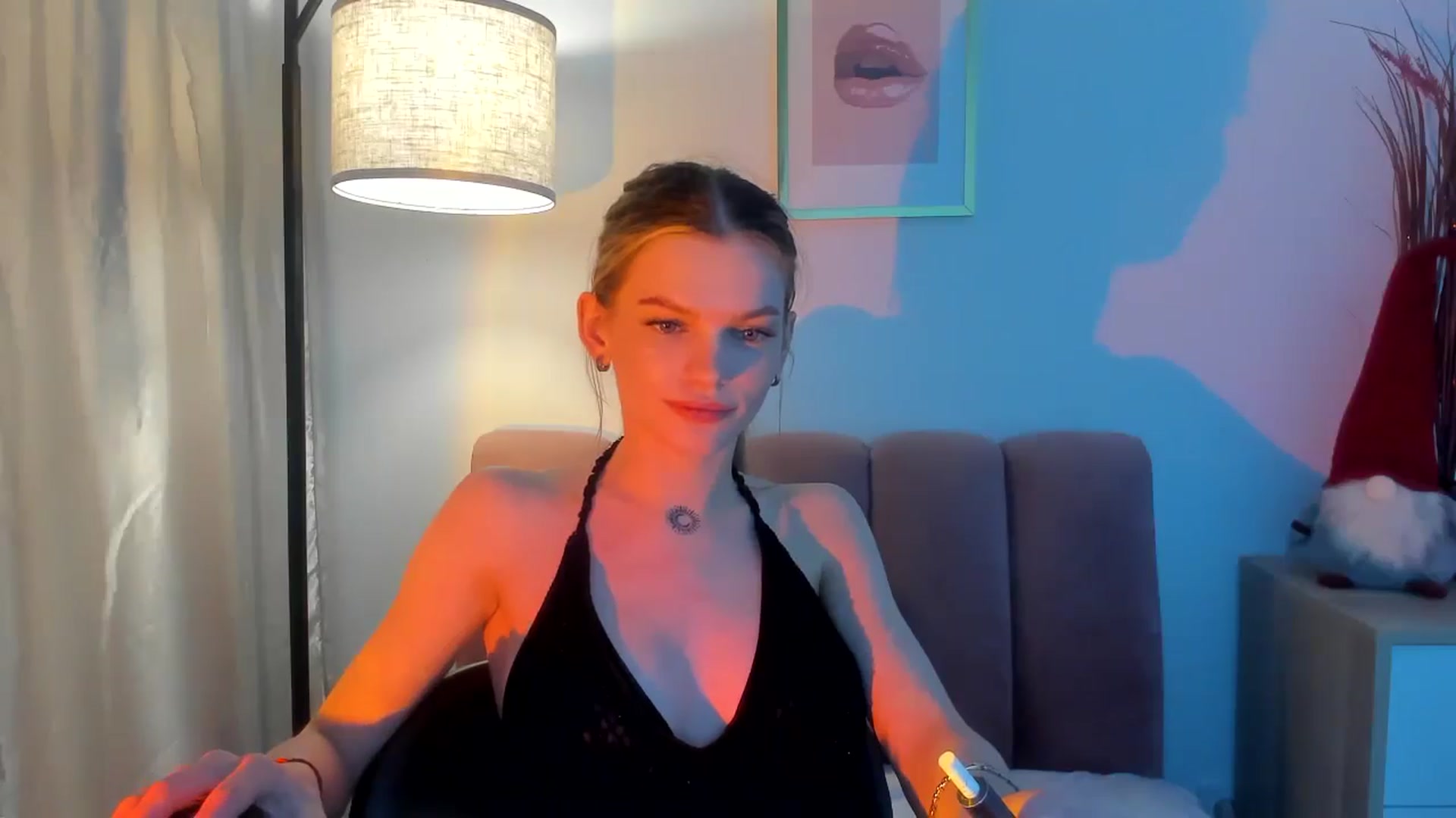 Gallery image thumbnail from ChristinaWave's myfreecams stream on, 12/25/2025, 13:11 image 16 of 20
