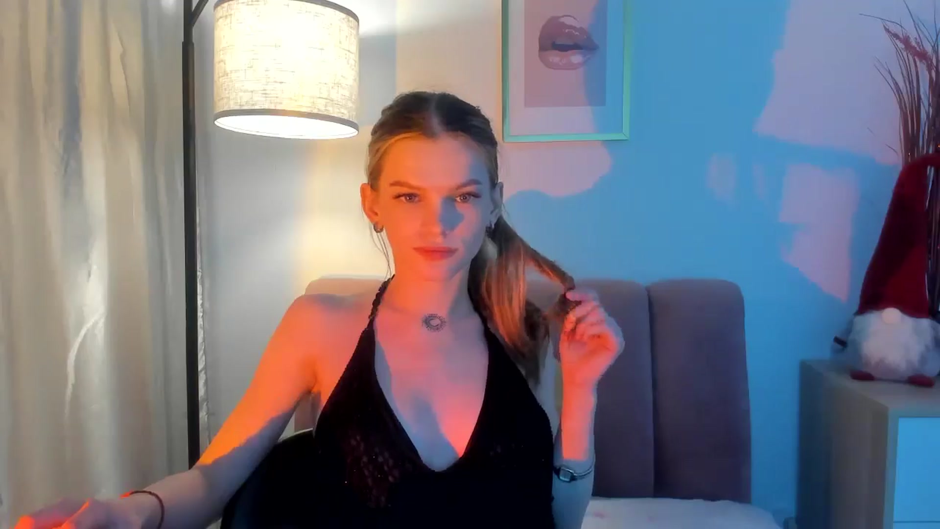 Gallery image thumbnail from ChristinaWave's myfreecams stream on, 12/25/2025, 13:11 image 4 of 20