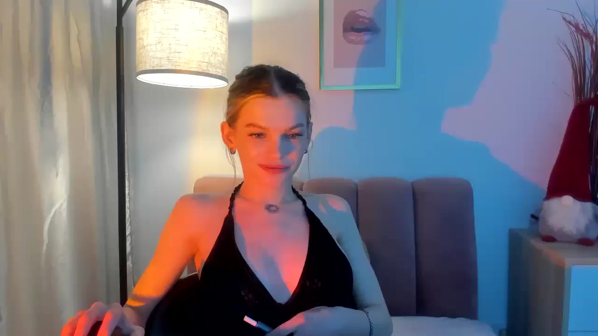 Gallery image thumbnail from ChristinaWave's myfreecams stream on, 12/25/2025, 13:11 image 15 of 20