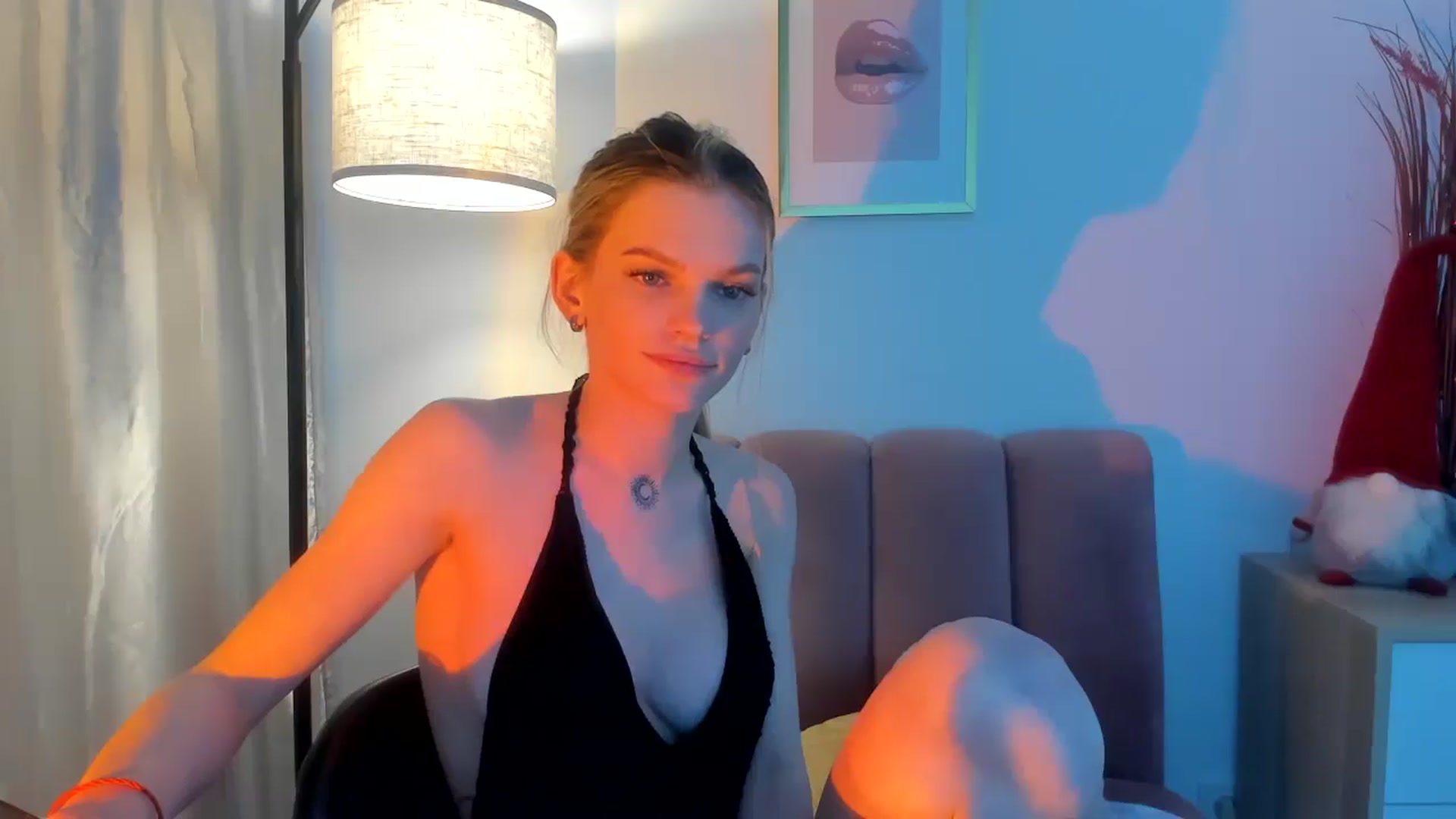 Gallery image thumbnail from ChristinaWave's myfreecams stream on, 12/25/2025, 16:35 image 2 of 20