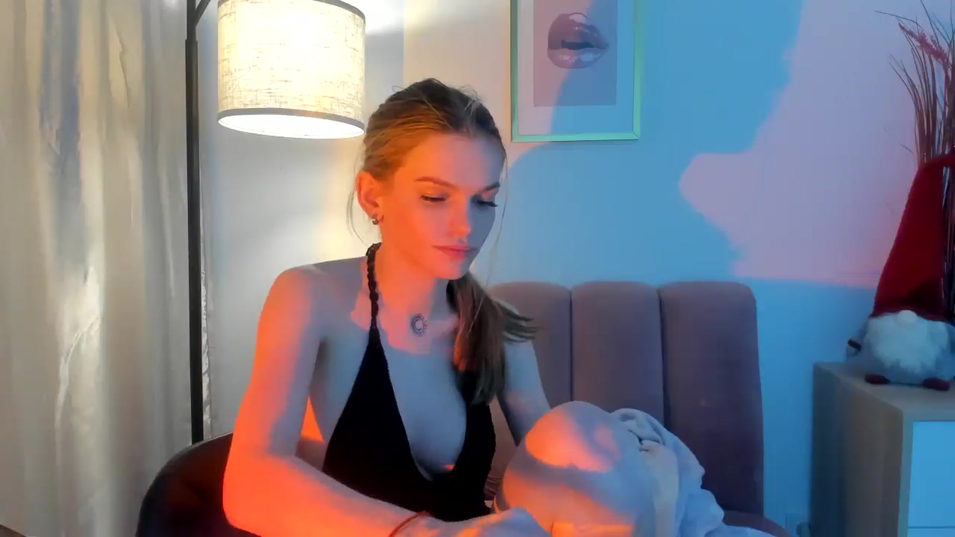 Gallery image thumbnail from ChristinaWave's myfreecams stream on, 12/25/2025, 16:35 image 16 of 20