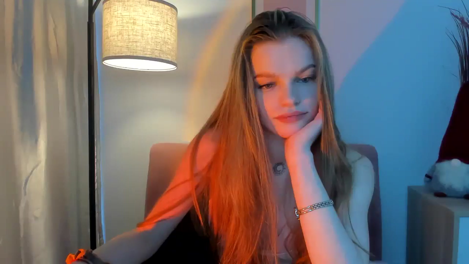 Gallery image thumbnail from ChristinaWave's myfreecams stream on, 12/26/2025, 12:03 image 7 of 20
