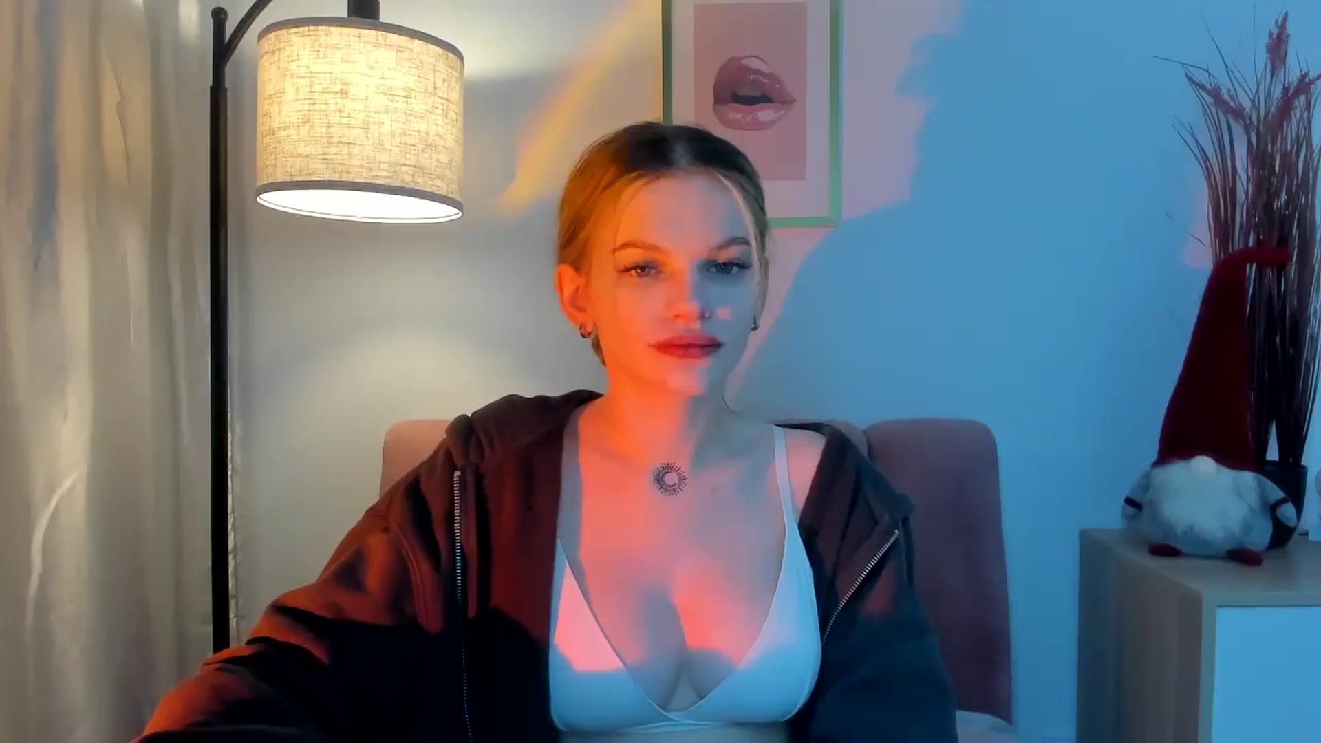 Gallery image thumbnail from ChristinaWave's myfreecams stream on, 12/28/2025, 10:54 image 9 of 20