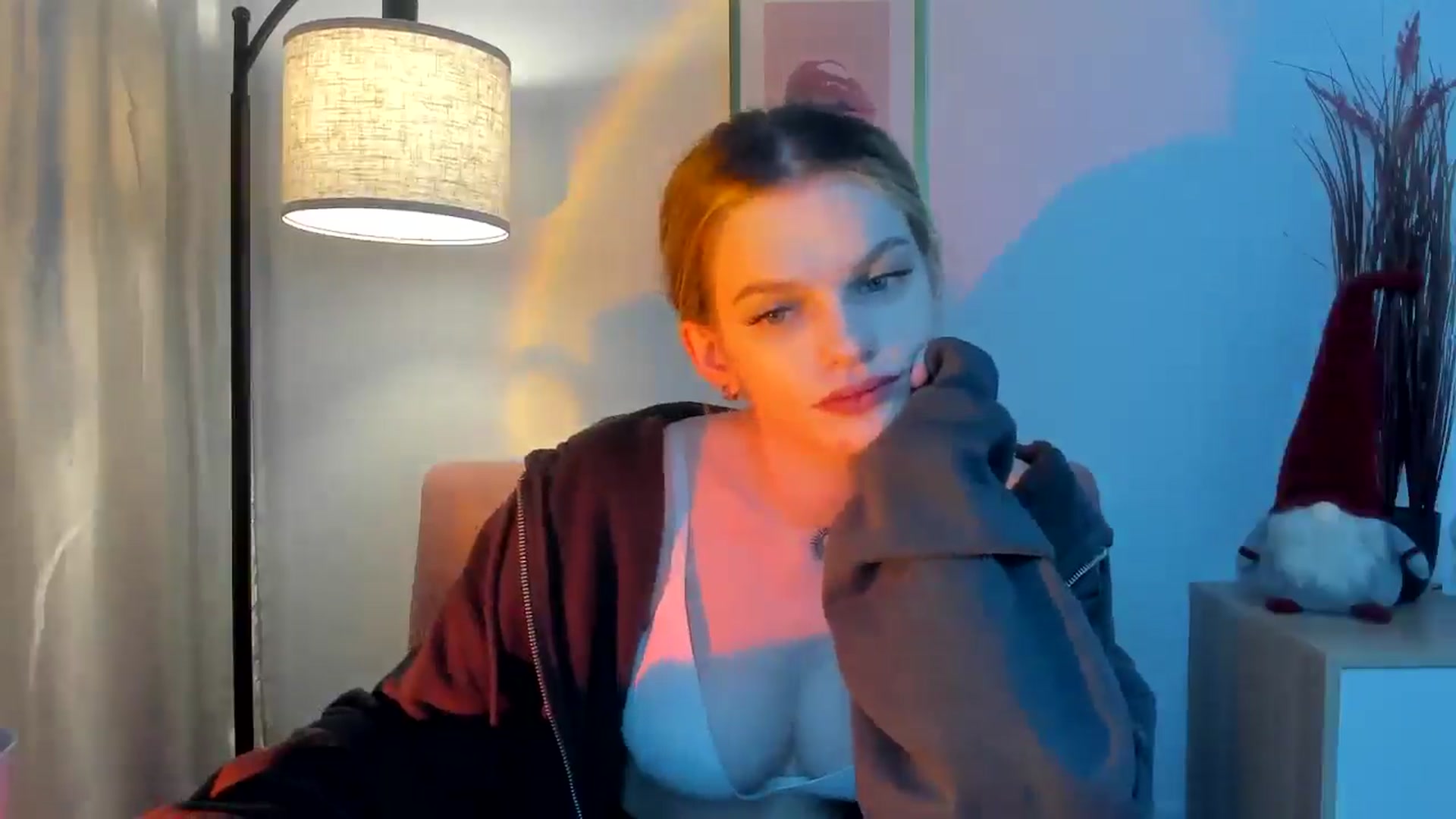 Gallery image thumbnail from ChristinaWave's myfreecams stream on, 12/28/2025, 12:07 image 15 of 20