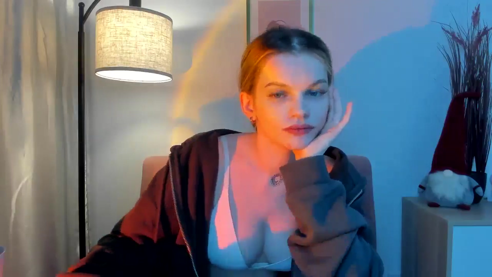 Gallery image thumbnail from ChristinaWave's myfreecams stream on, 12/28/2025, 12:07 image 7 of 20
