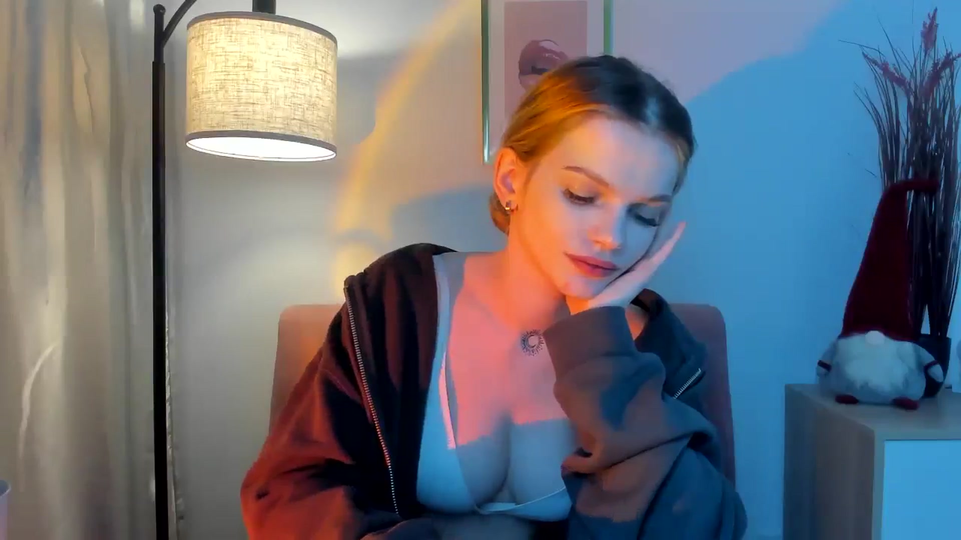 Gallery image thumbnail from ChristinaWave's myfreecams stream on, 12/28/2025, 12:07 image 8 of 20