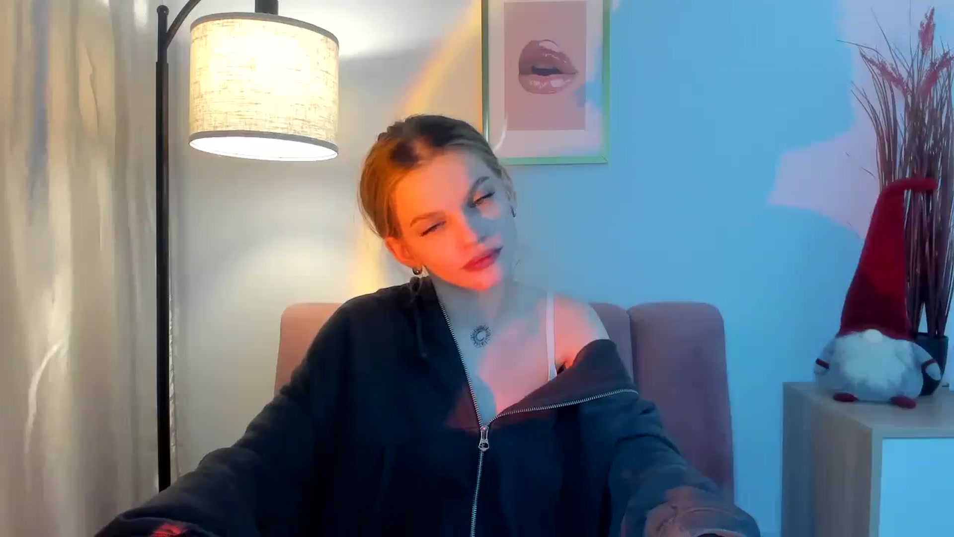 Gallery image thumbnail from ChristinaWave's myfreecams stream on, 12/28/2025, 13:18 image 11 of 20