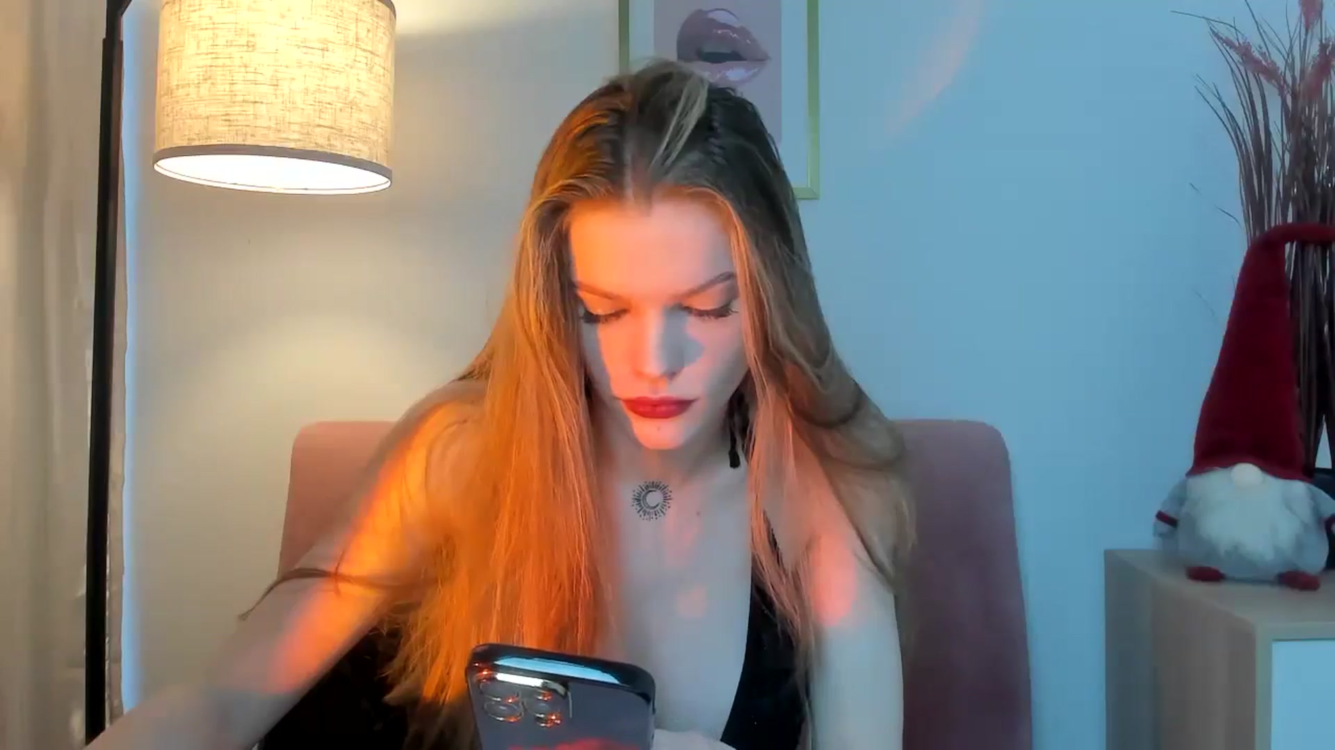 Gallery image thumbnail from ChristinaWave's myfreecams stream on, 12/30/2025, 10:24 image 19 of 20
