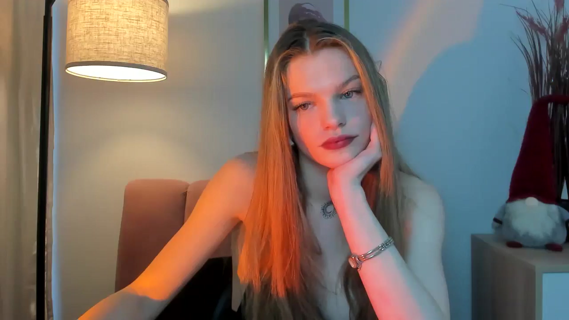 Gallery image thumbnail from ChristinaWave's myfreecams stream on, 12/30/2025, 11:32 image 4 of 20