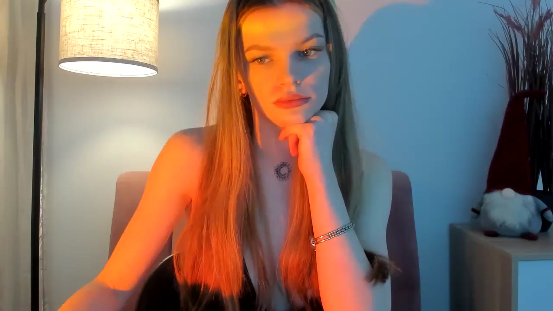 Gallery image thumbnail from ChristinaWave's myfreecams stream on, 12/31/2025, 09:57 image 13 of 20