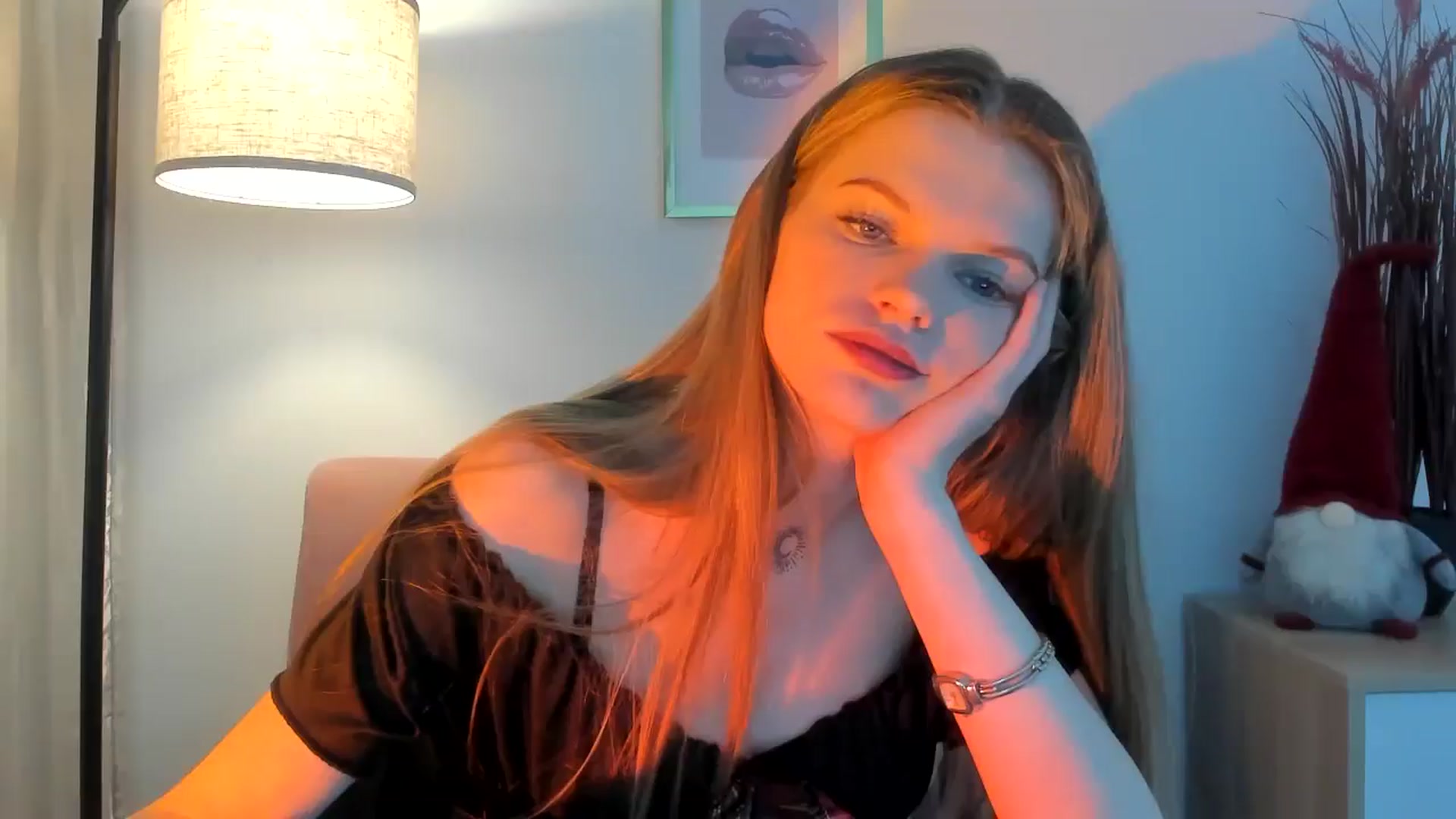 Gallery image thumbnail from ChristinaWave's myfreecams stream on, 01/02/2026, 14:16 image 10 of 20